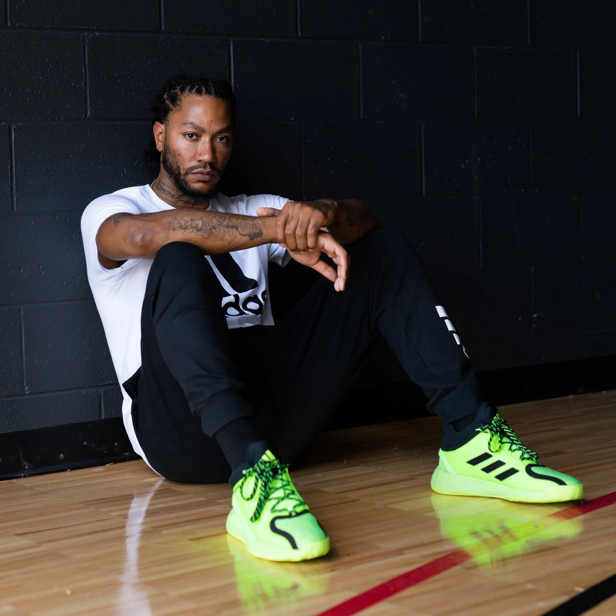 1X1_200724_D_ROSE_ADIDAS_SAM4090.jpg