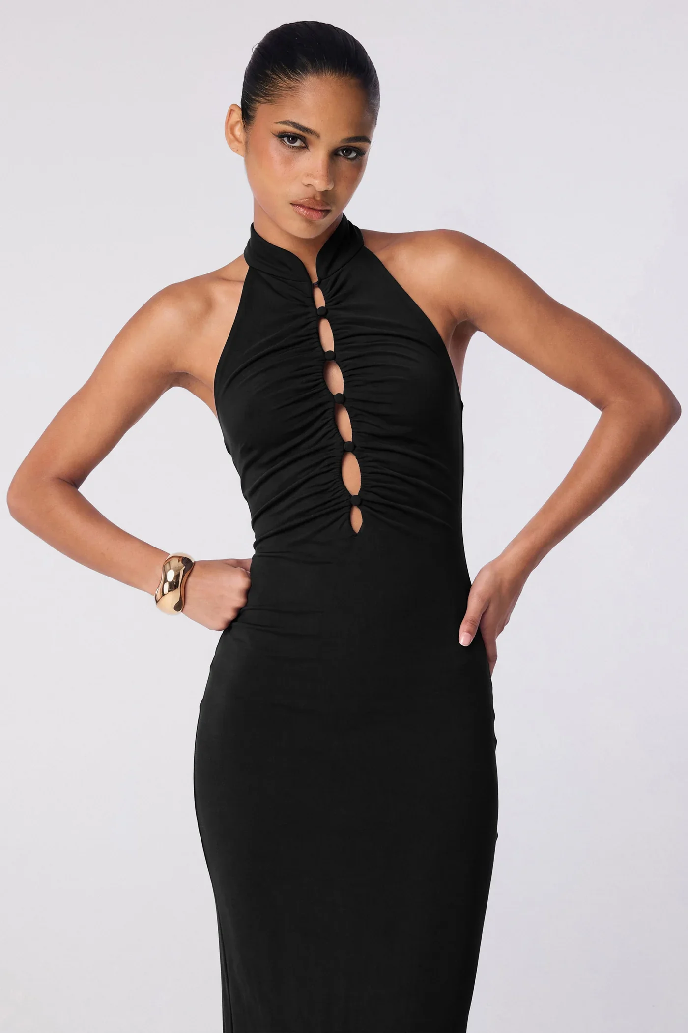 ICON_HALTER_MAXI_BLACK_F_9429b54f-3620-4df2-ae4f-49f554780ea2.webp