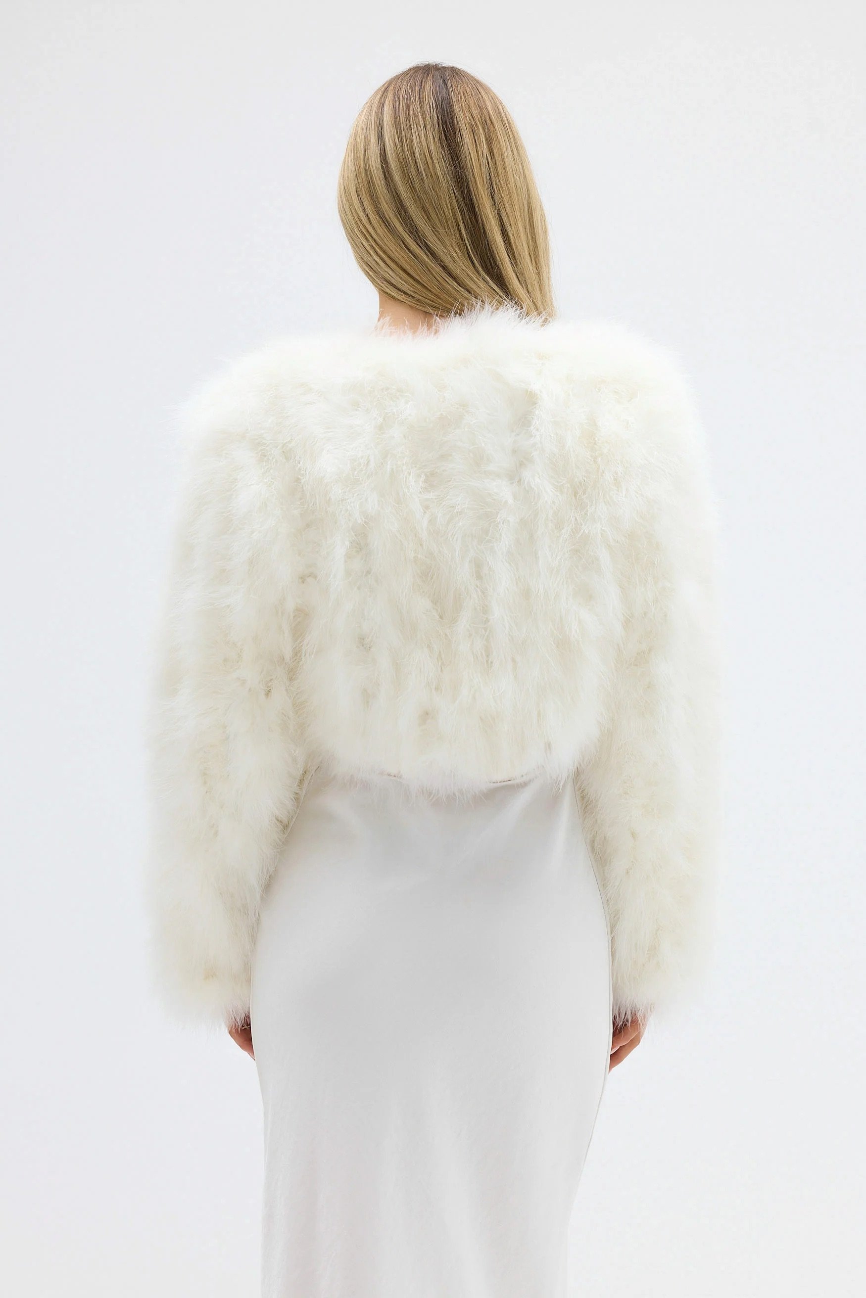 bubishManhattanCropFeatherJacketIvoryJACKET_4_0e98423e-0eb6-48d3-9e20-4987c5e31ded.jpeg