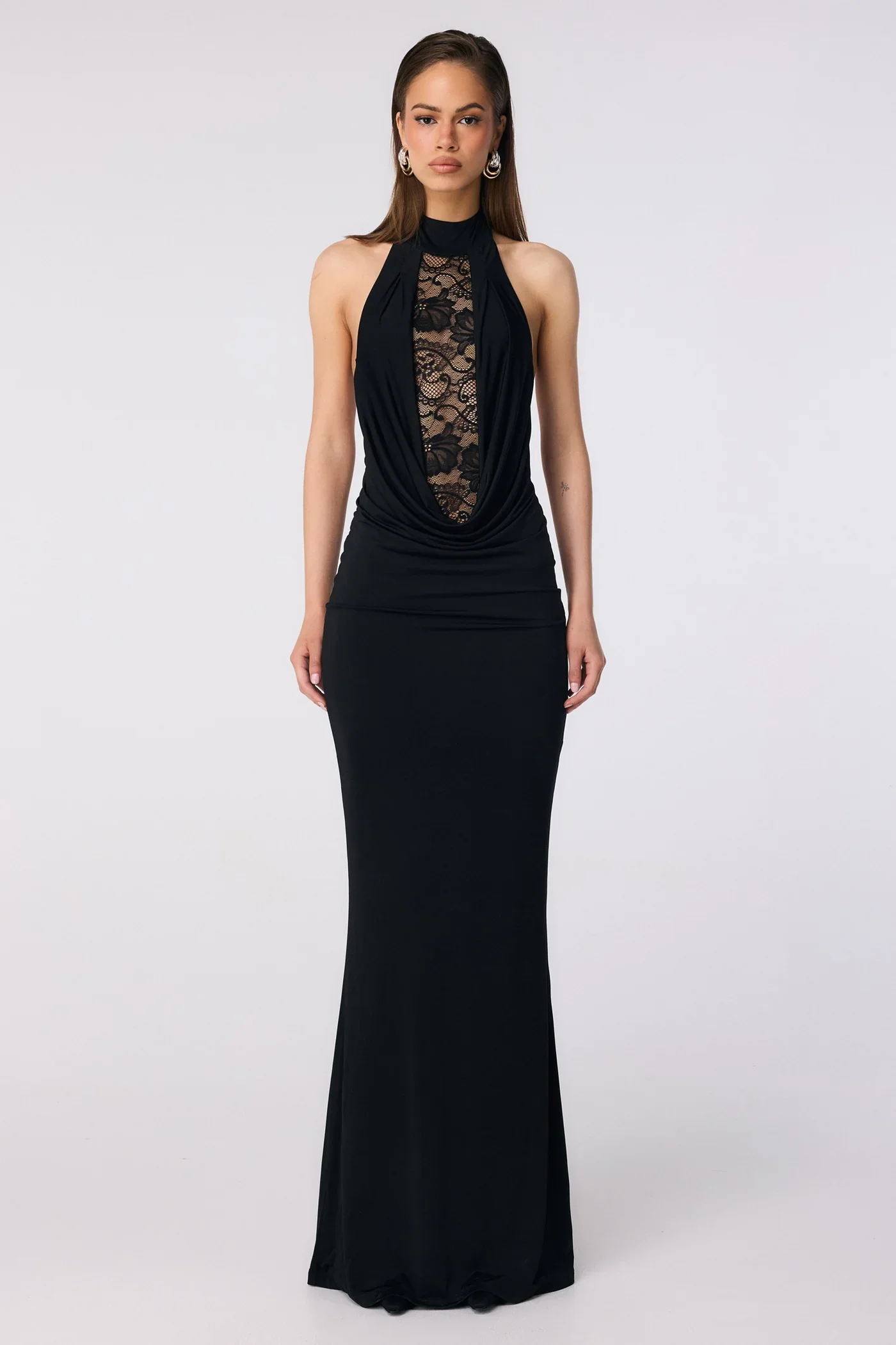 RHIANNA_HALTER_GOWN_BLACK_F.webp