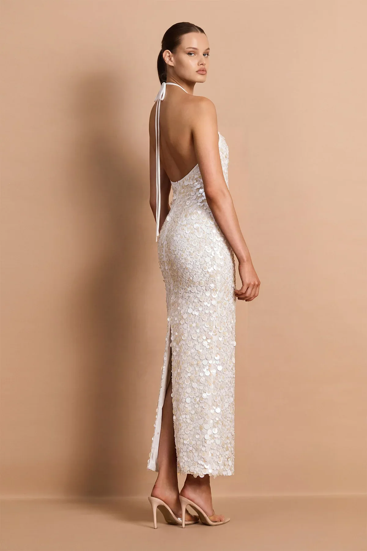 CORA-MAXI_WHITE_3_1834548f6b0a44d18e5b9b04b869bc40.webp