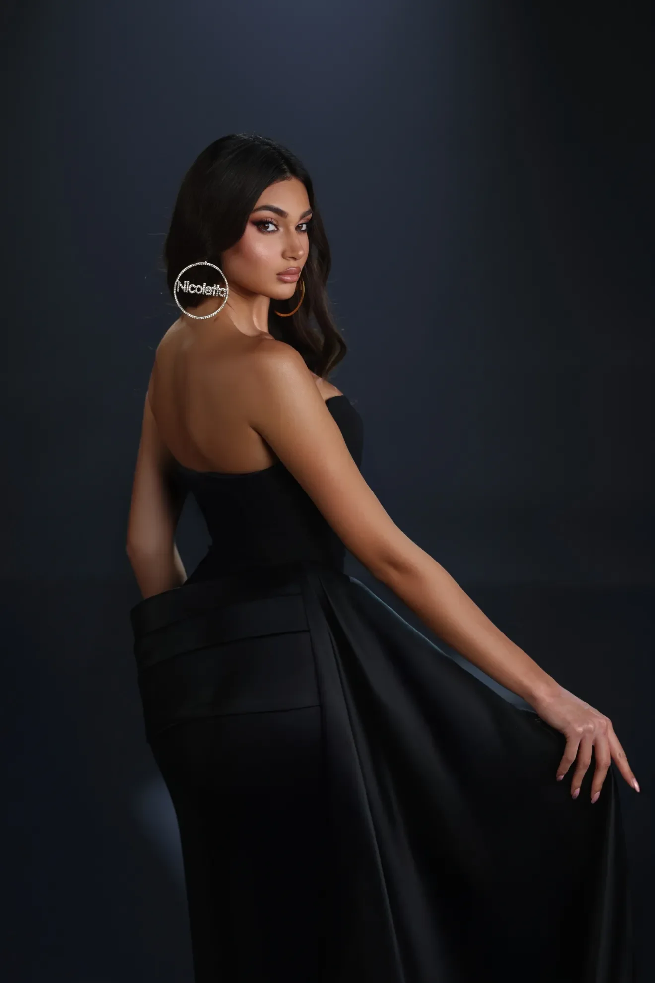 NC4086-BLACK-2-1320x1980.webp