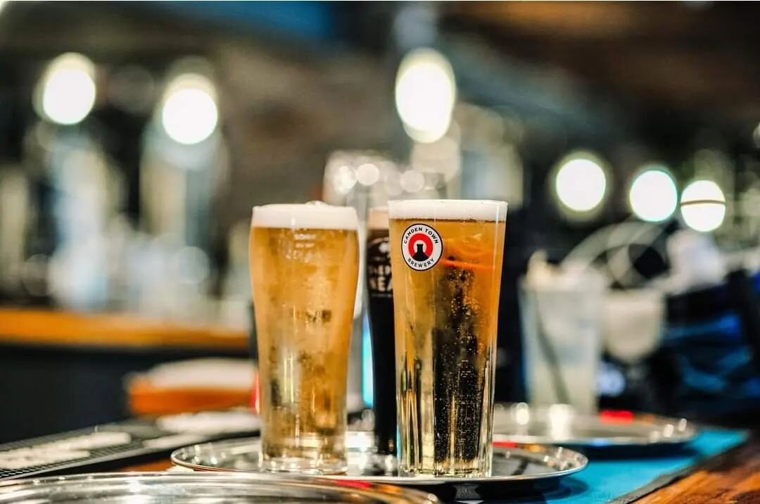 Who's ready for tonight ⚽
England v Wales KO7pm 🏴󠁧󠁢󠁥󠁮󠁧󠁿 🏴󠁧󠁢󠁷󠁬󠁳󠁿

Make sure to grab a pint and some food whilst your here 🍻