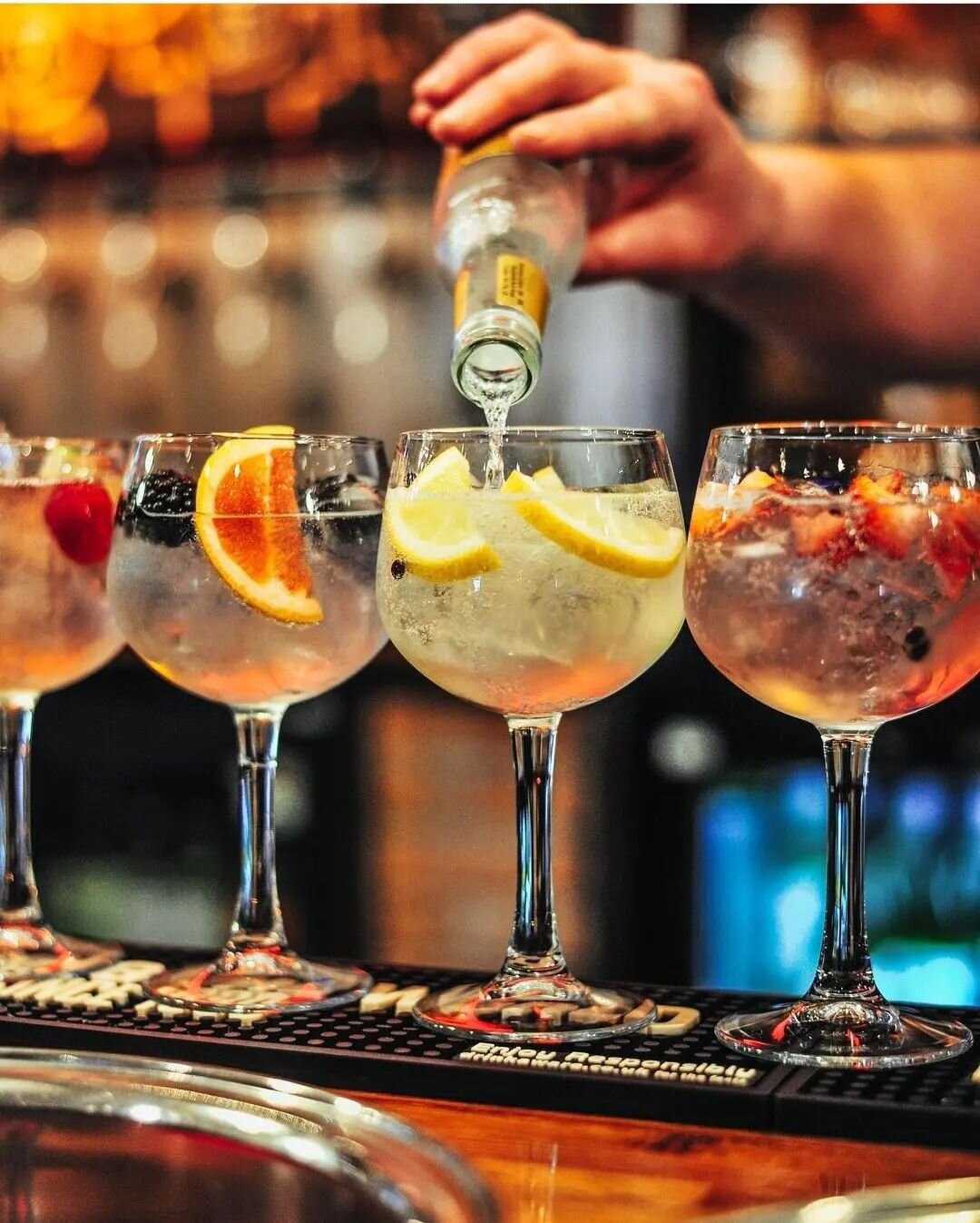 Make sure to pay us a visit tonight it's FIZZ FRIDAY 🥂

We also have plenty of lager, wine, spirits, and Soft drinks to keep you going all night 😘

#horsforth #themaltbrewhouse #fridaynightdrinks #fizzfriday