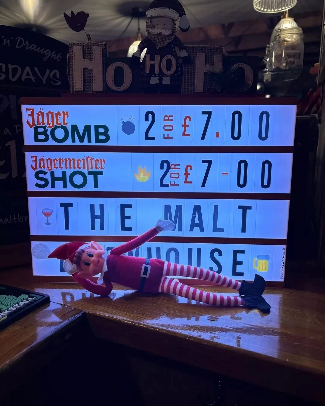 It's Friday and we've got exciting deals all evening! 👯&zwj;♂️

2-4-7 shots 💃
2-4-12 cocktails 🍸
2-4-16 spritz 🍹
Late night pizza from 10pm 🍕
&pound;20 bottles of Prosecco 🥂
Get in the spirit Friday's 😉

Don't miss out on these irresistible de