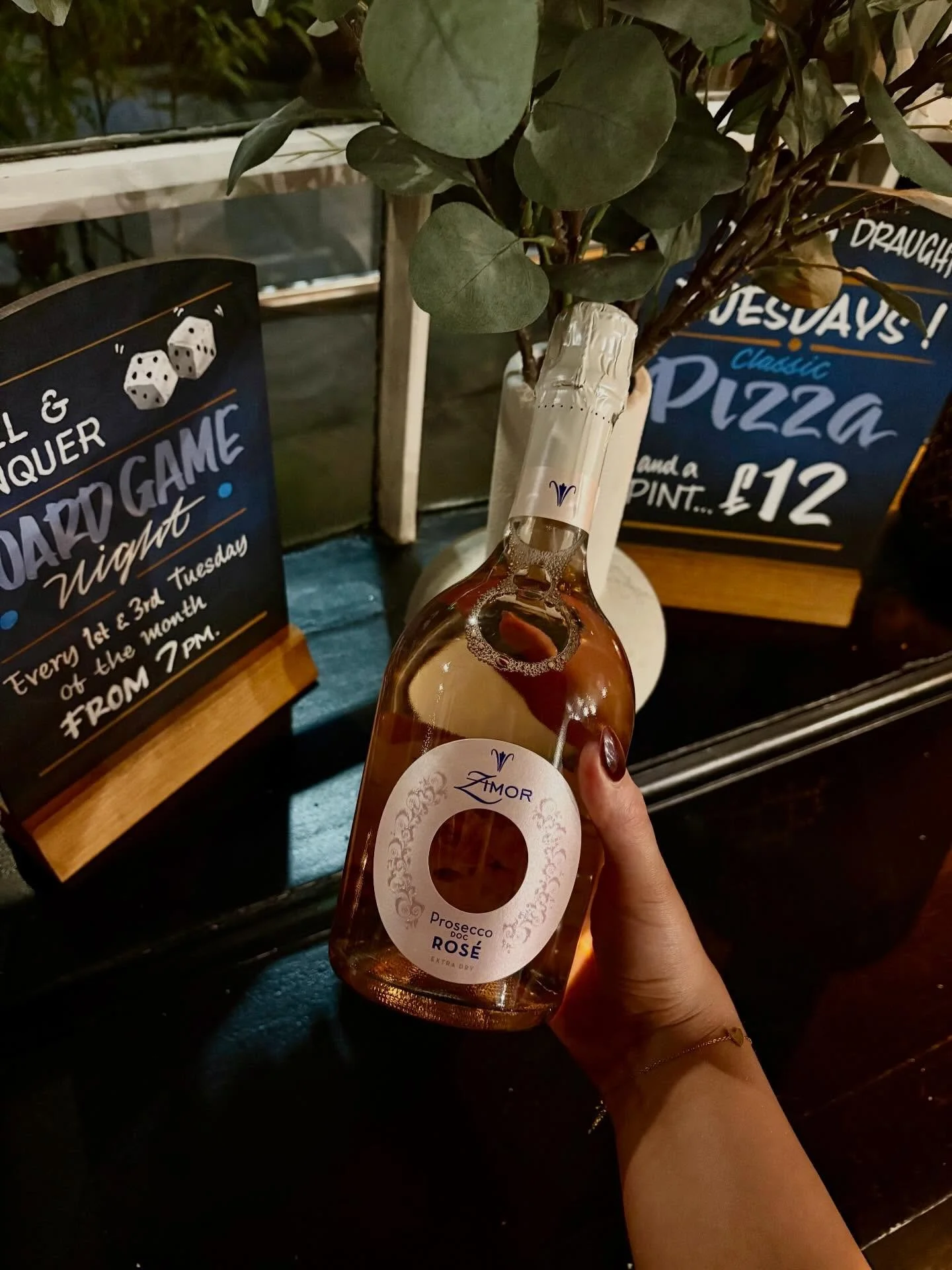 It&rsquo;s Prosecco Friday! 🍾

Today only you can buy a bottle of Prosecco for just &pound;20! 🤩 

Why not try our Zimor Rose Prosecco? Our new sparkling Italian Prosecco, bubbly with delicious fruity notes. Too delicious to resist! 🍒🌸 

Make sur