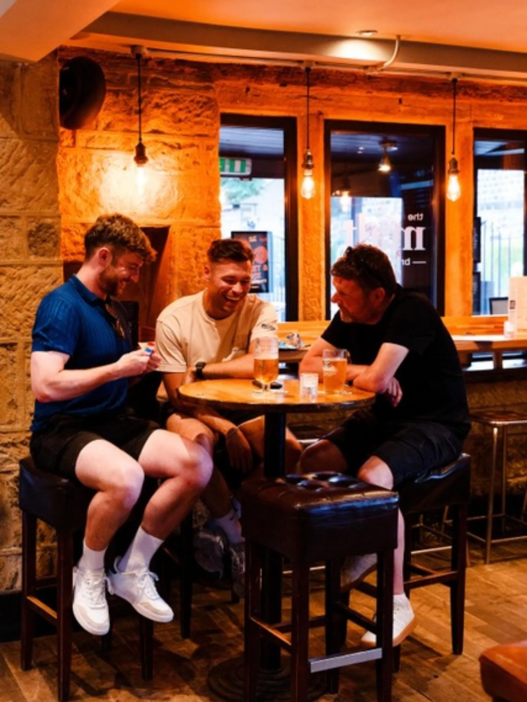 Get your thinking caps on the quiz is back tonight! 
Join us tonight from 7pm where you could win a bout voucer of up to &pound;30!! 🥳