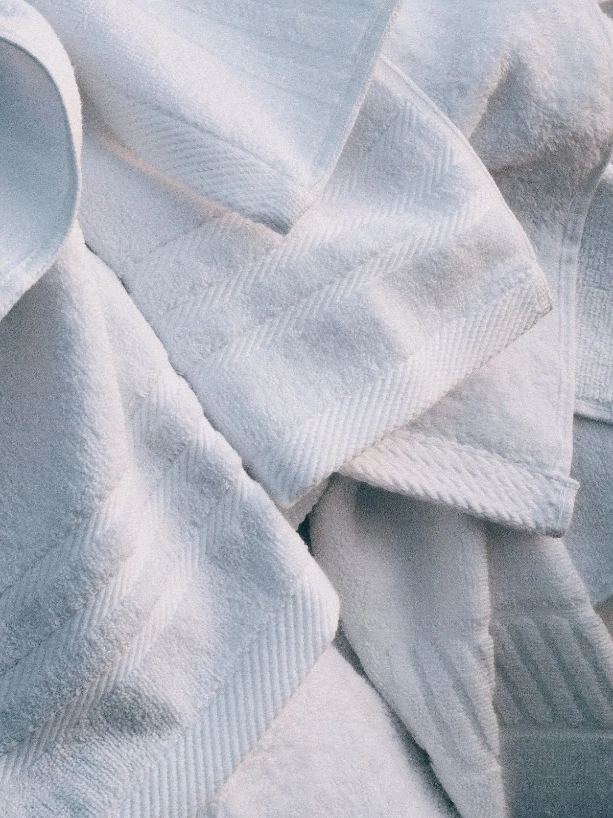 As nossas toalhas de banho combinam suavidade, absor&ccedil;&atilde;o excecional e resist&ecirc;ncia incompar&aacute;vel, garantindo um maior conforto🛁

🌿 Qualidade premium
💧 Absor&ccedil;&atilde;o superior
🧵 Fibras resistentes e duradouras

Porq