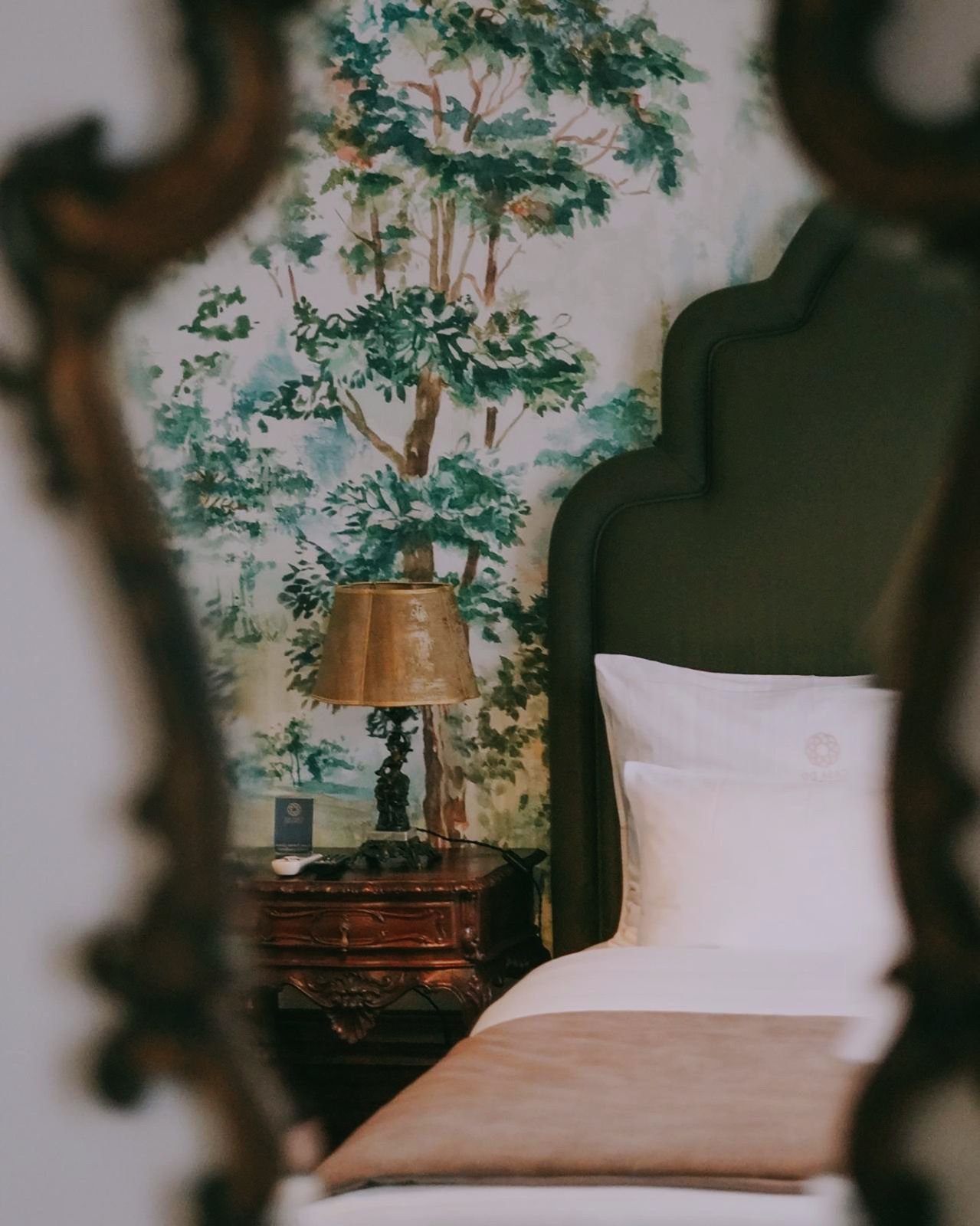 Com o nosso conhecimento em hotelaria, tecidos e cores, temos a capacidade de desenvolver espa&ccedil;os de uma sensibilidade not&aacute;vel e um bom gosto excecional❤️

🛏️ Entre em contacto e descubra as nossas solu&ccedil;&otilde;es profissionais 