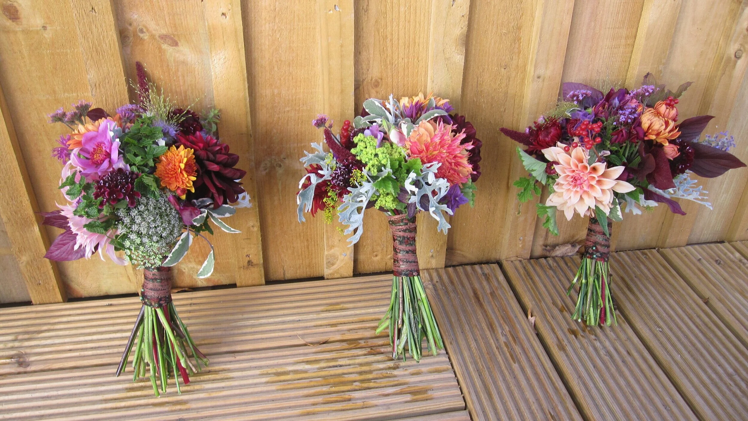 Tomnah'a 
3 autumnal posies