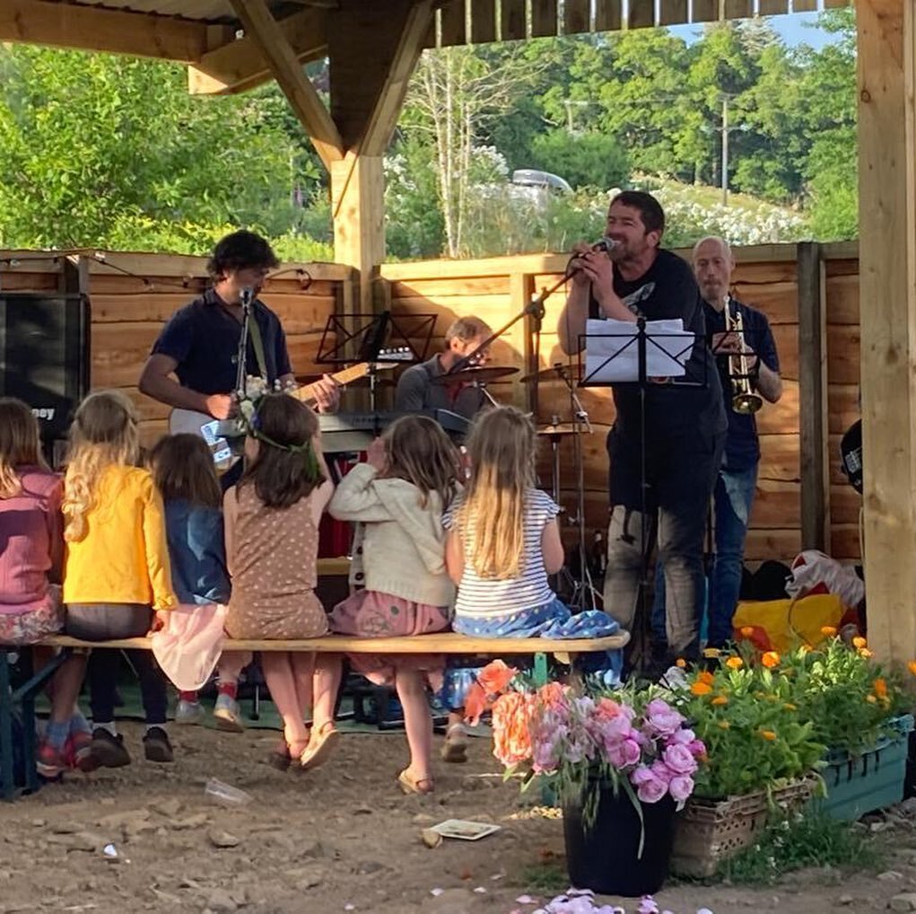 What a beaut of an evening we had to celebrate the sunshine and our brilliant farm community, no pictures of the incredible spread of food everyone created coz we were busy working out how to fit it all on tiny plates. Special thanks to Comries own #