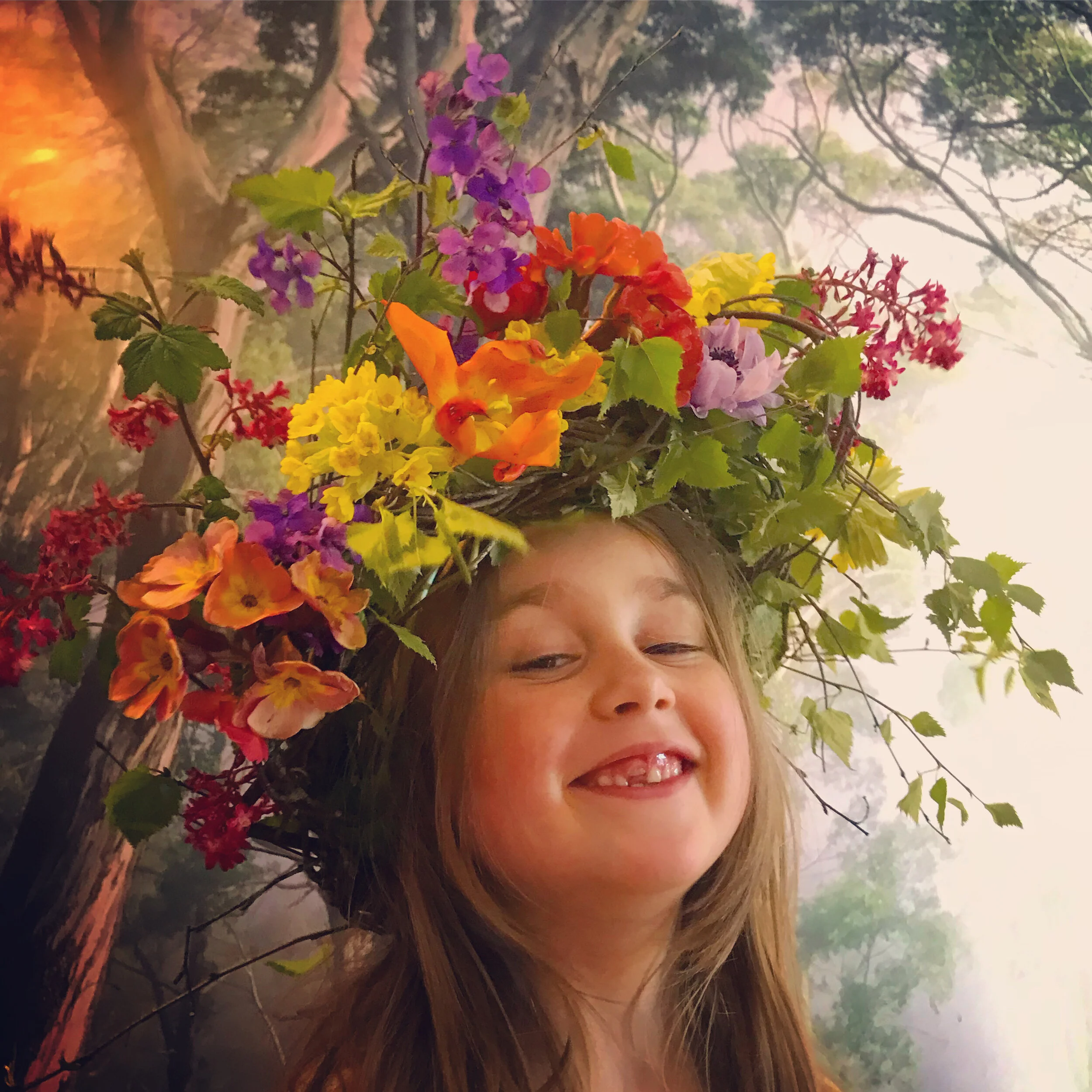 Tomnah'a
Myrtle flower crown 1