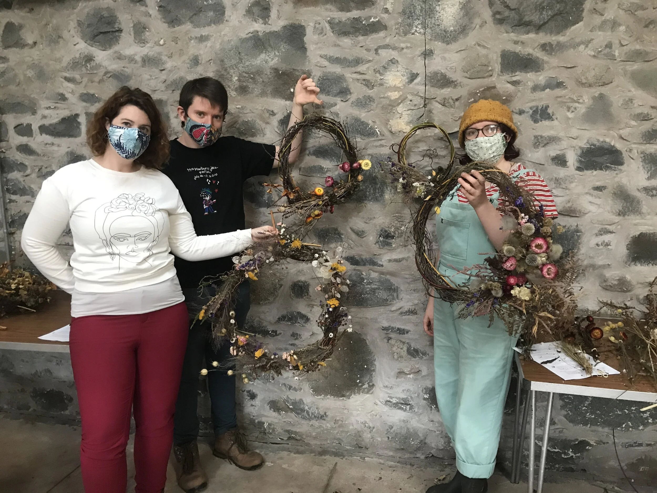 Tomnah'a
Wreath making gang