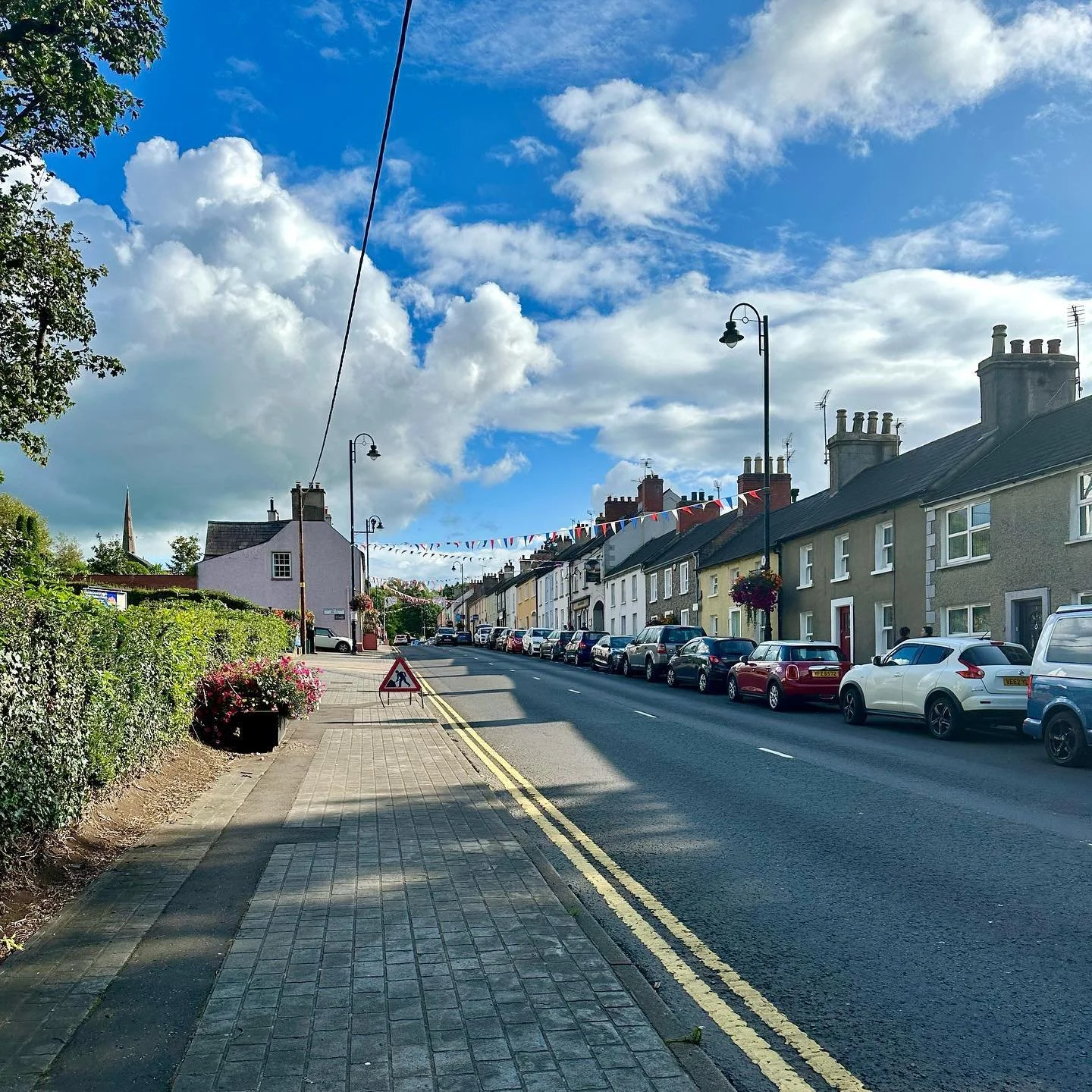 My first time in Northern Ireland! I flew into Belfast and had a wander around the city before heading to the very pretty village of Hillsborough. Bunting out, cute little houses and shops, much more my cup of tea than the city!

#hillsborough #cutet