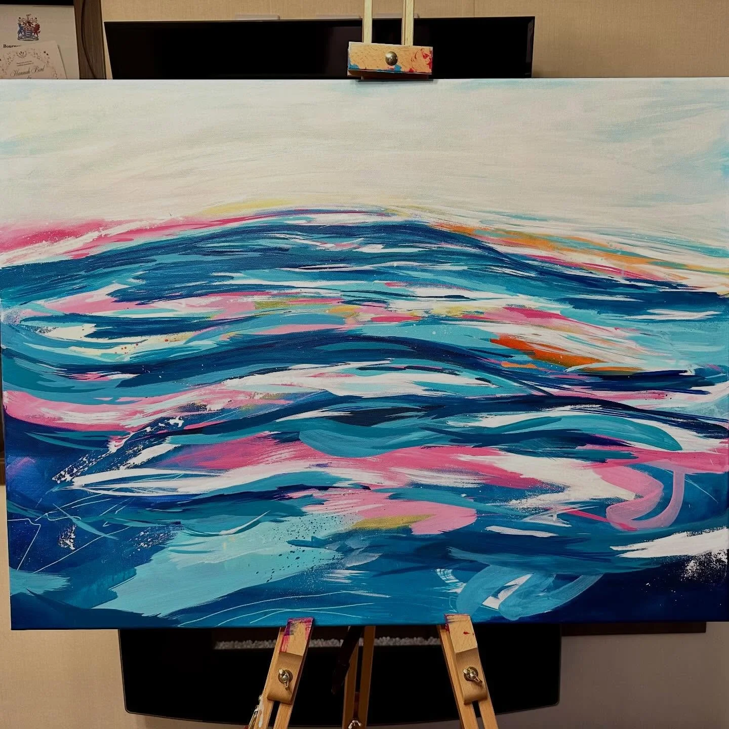 I got my paints and a big canvas out in March and created this. I love this piece and it was such a lovely day spent painting it in the sun ☀️