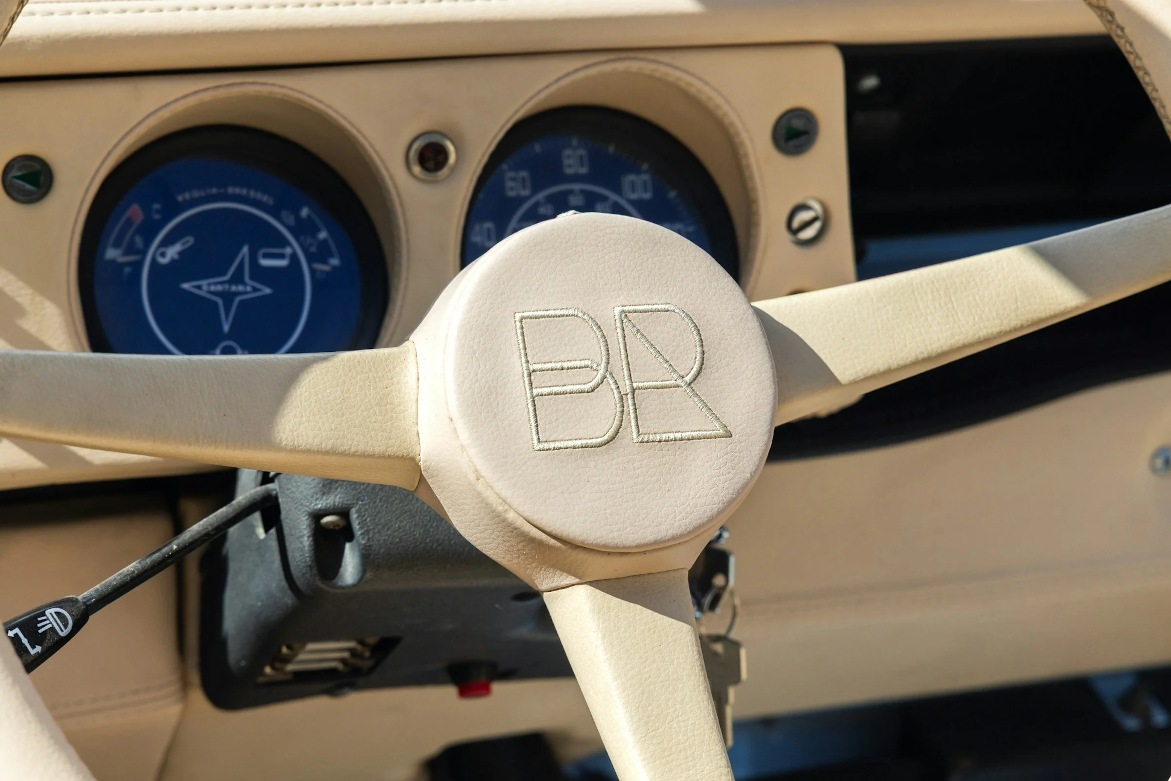 land-rover-santana-88-13.jpg