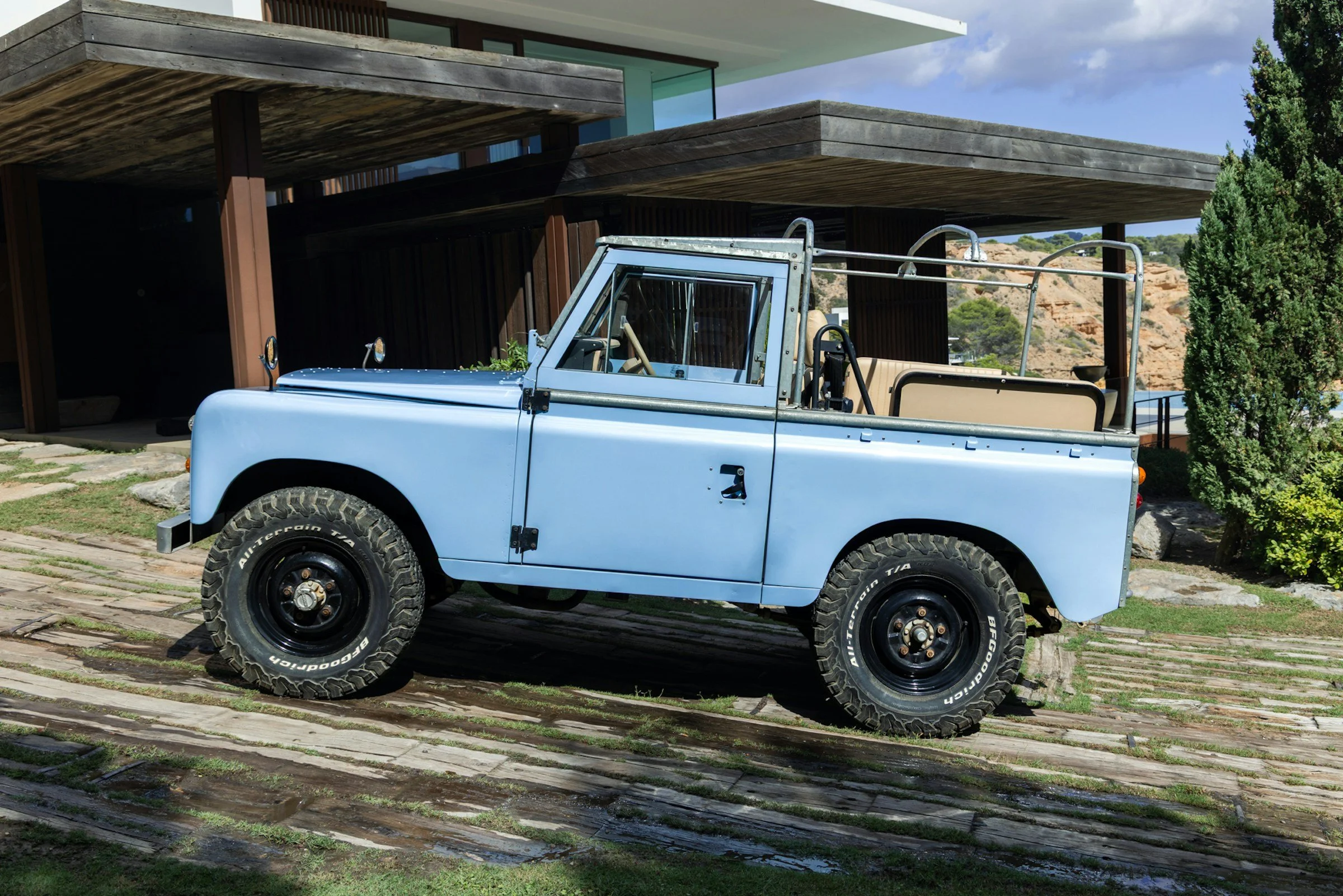 land-rover-santana-88-03.jpg