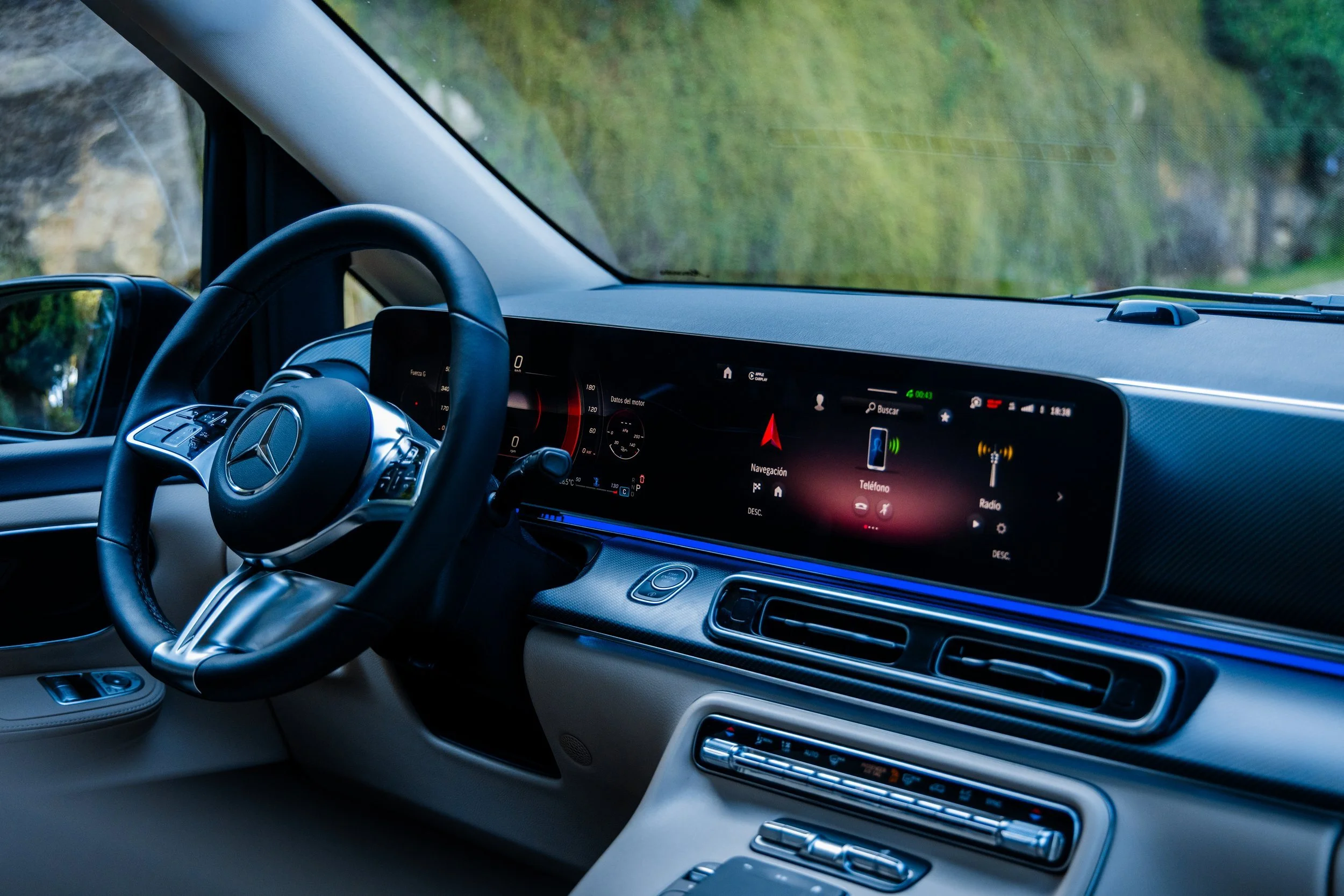 mercedes-v300d-12.jpg