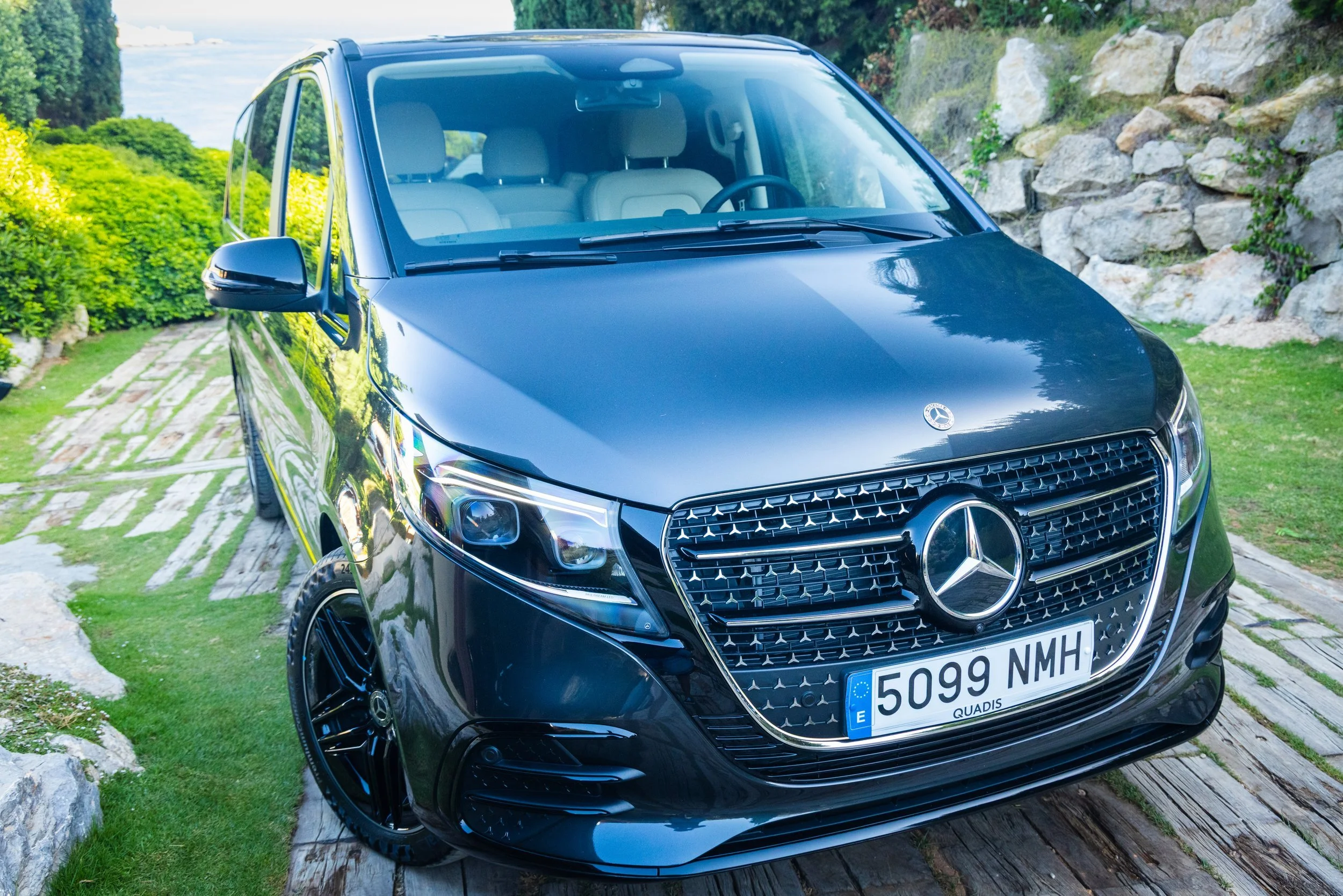 mercedes-v300d-03.jpg