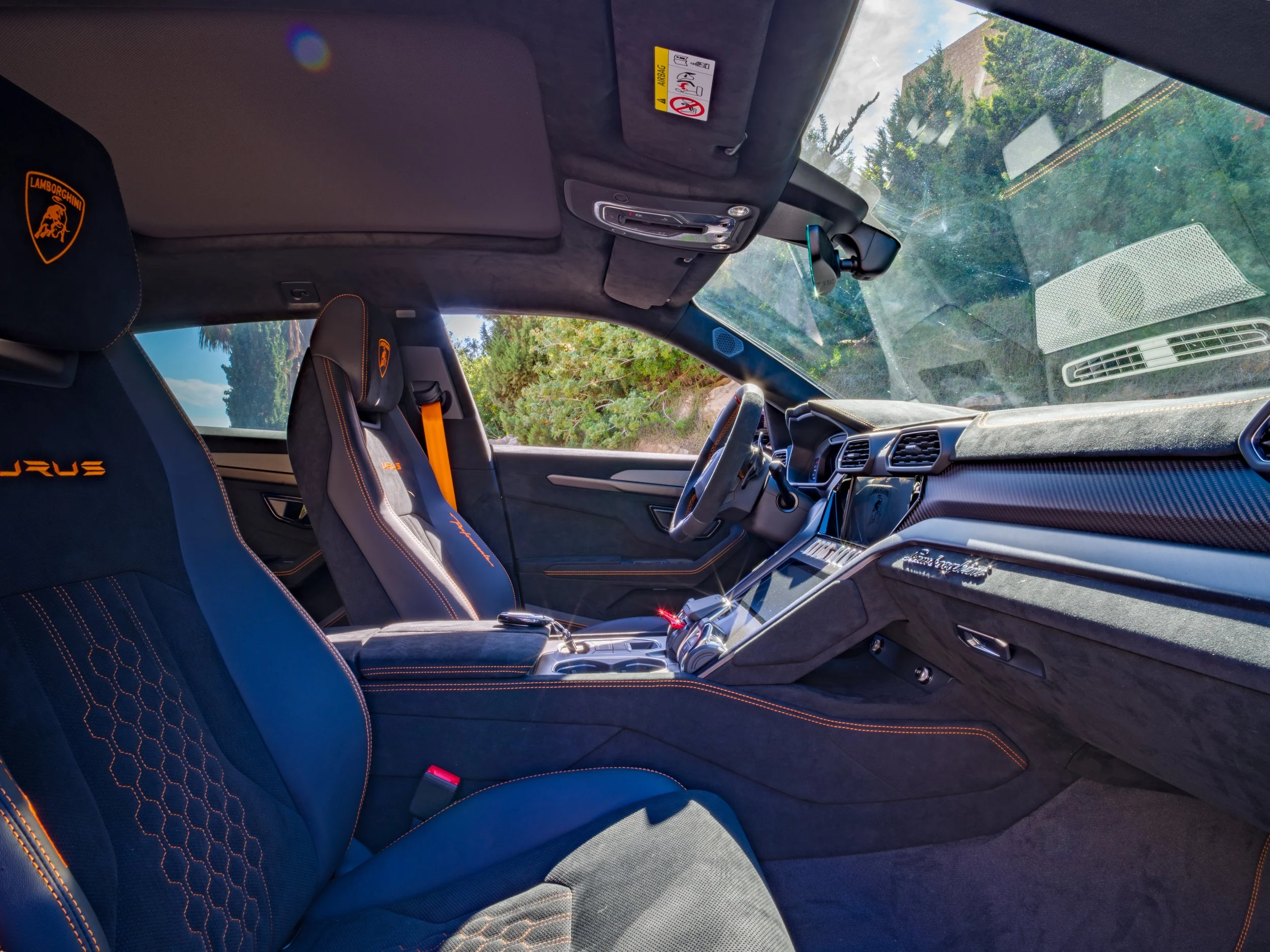 Urus - Interior--2.jpg