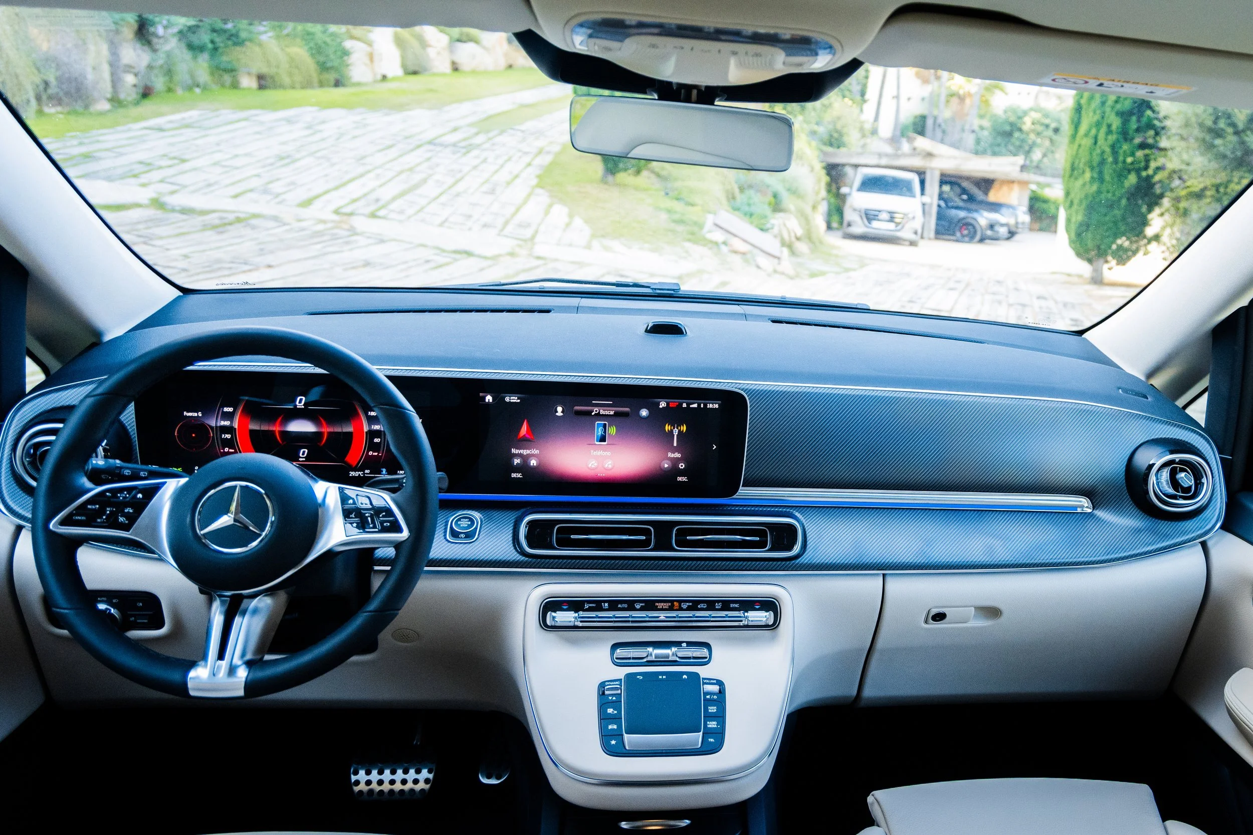 mercedes-v300d-11.jpg