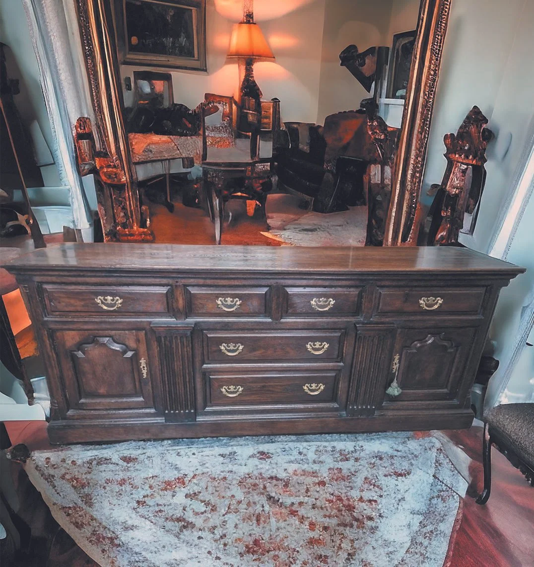 MELODY Antiques