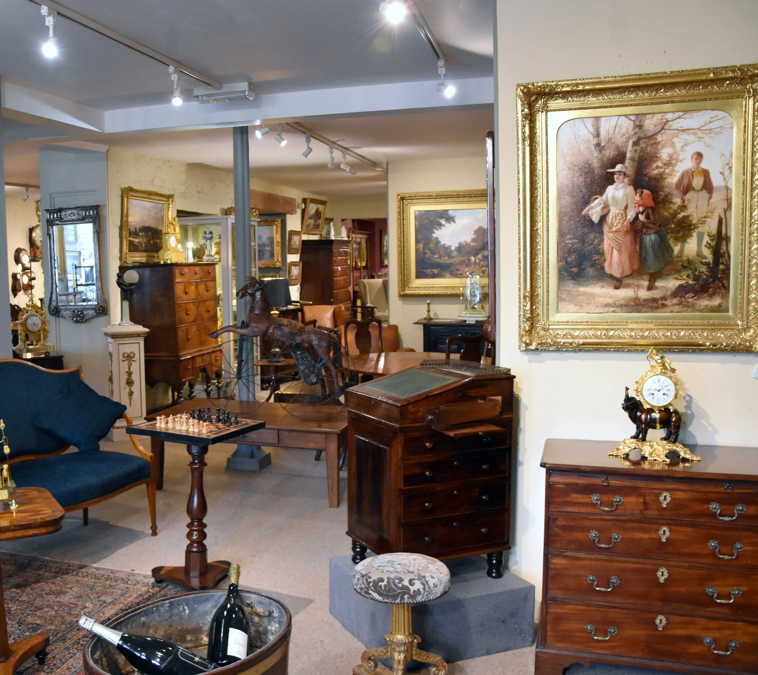 WALTON HOUSE ANTIQUES