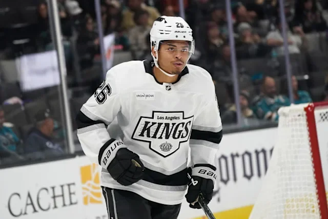 The Canucks have signed forward Akil Thomas to a one-year, two-way contract.