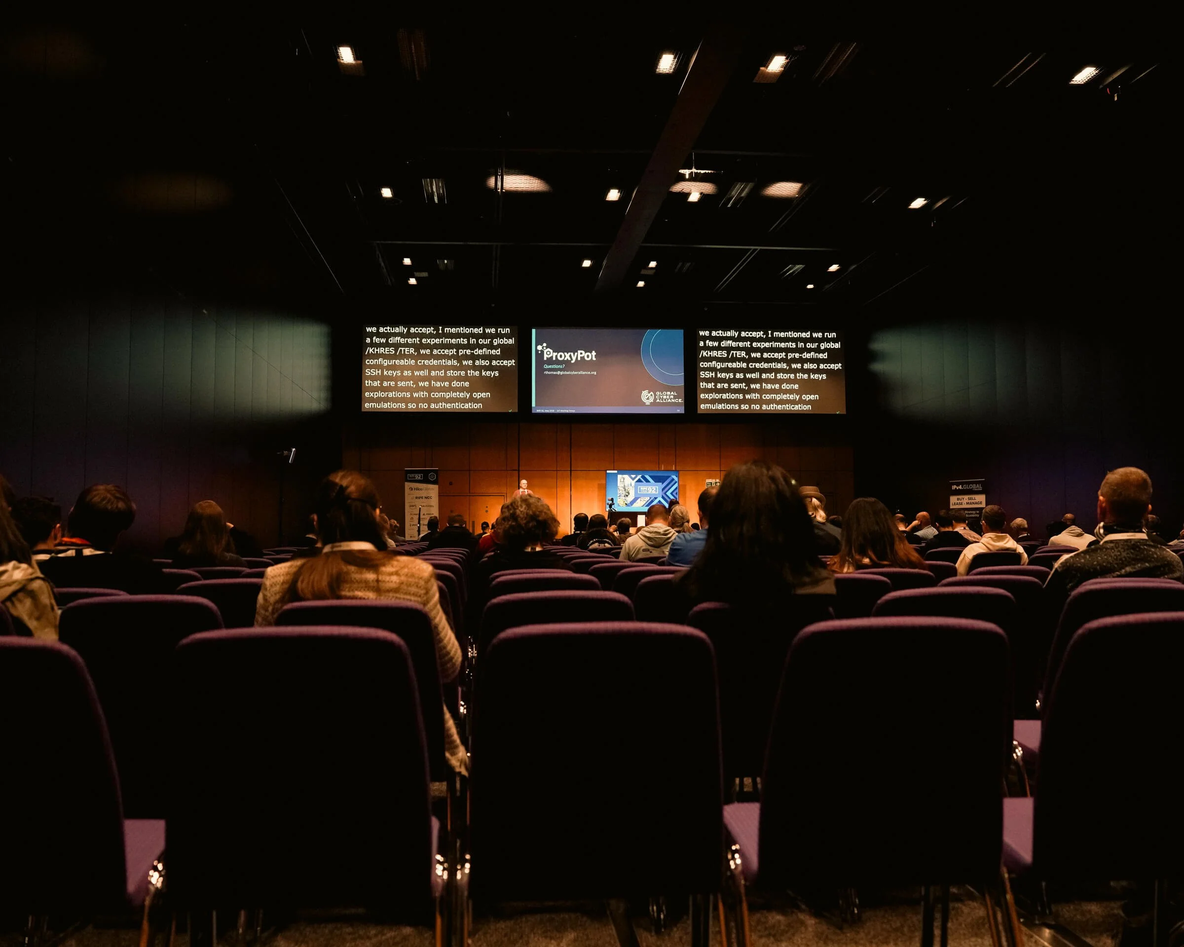 RIPE92-08848.jpg