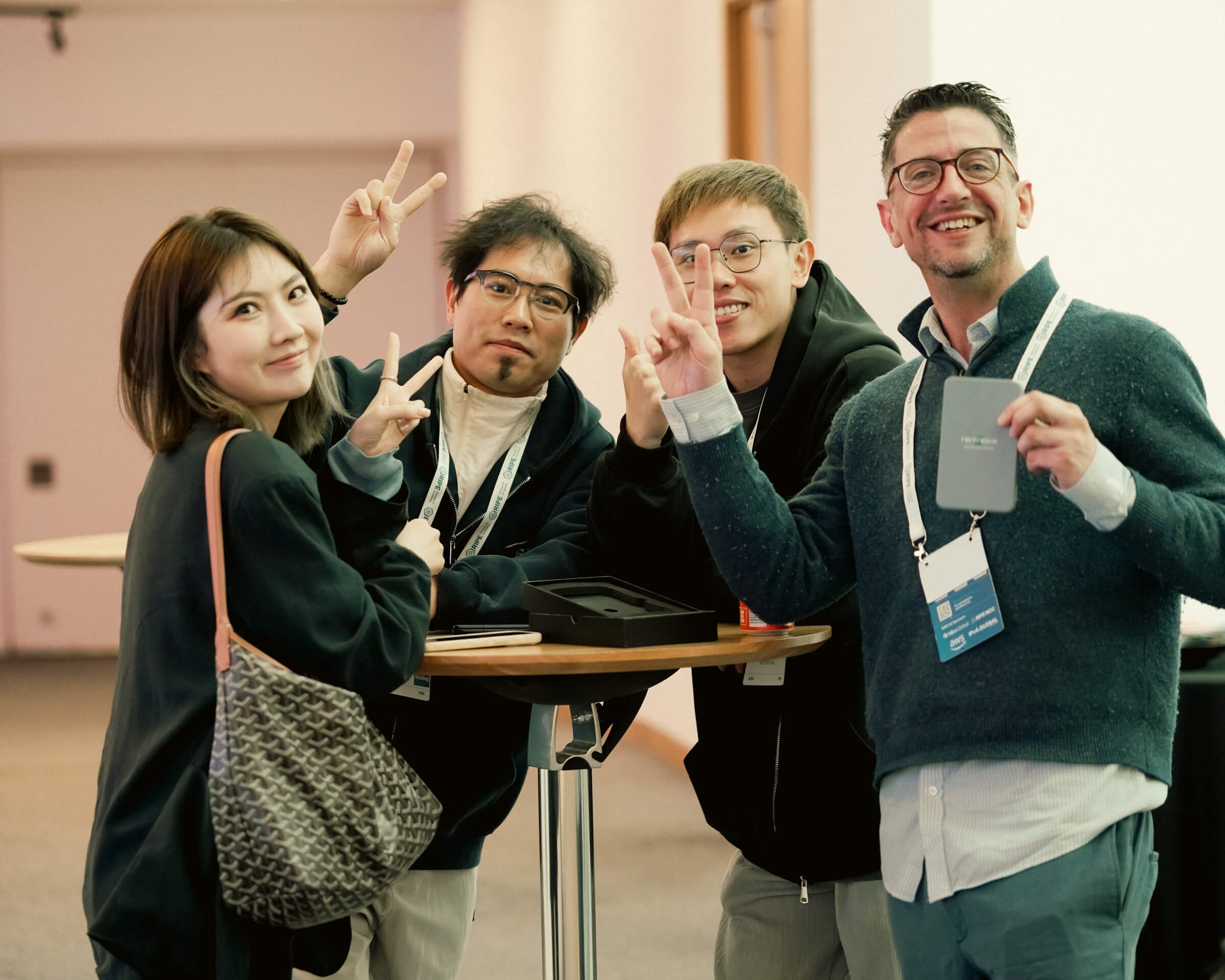 RIPE92-08164.jpg