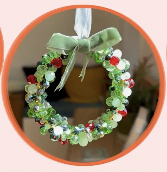 Stitching Peggy: Beaded Christmas Wreaths