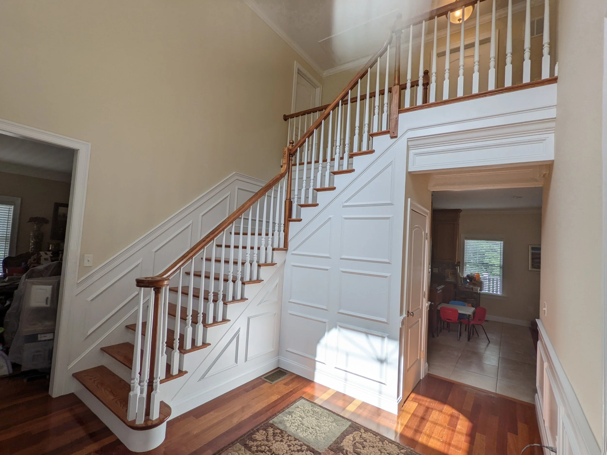 Rob wainscoting Inside corner A8.jpg