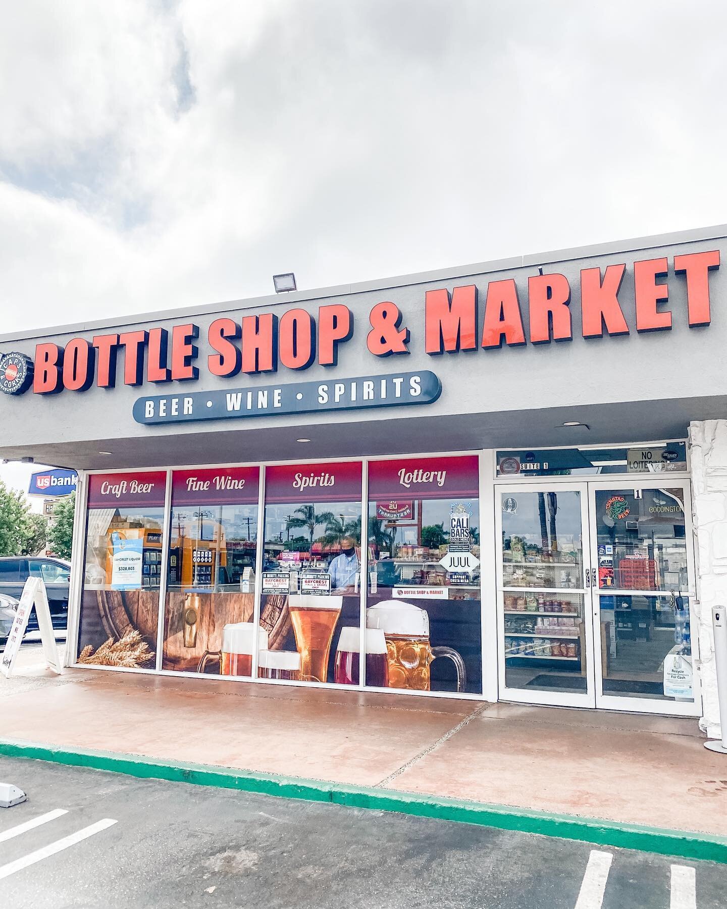 Your local neighborhood hot spot for your Fourth of July festivities! ✨🍻 @baycrest_caps_corks_bottleshop &bull;
&bull;
&bull;
#ShopLocal #ShopSmall #CostaMesa #beach #LoveWhereyouLive #Food #cleaners #restaurants #NewportBeach #VisitNewportBeach #Il