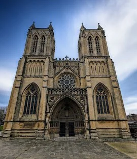 Lunchtime Recital at Bristol Cathedral with Merlin Shakaj