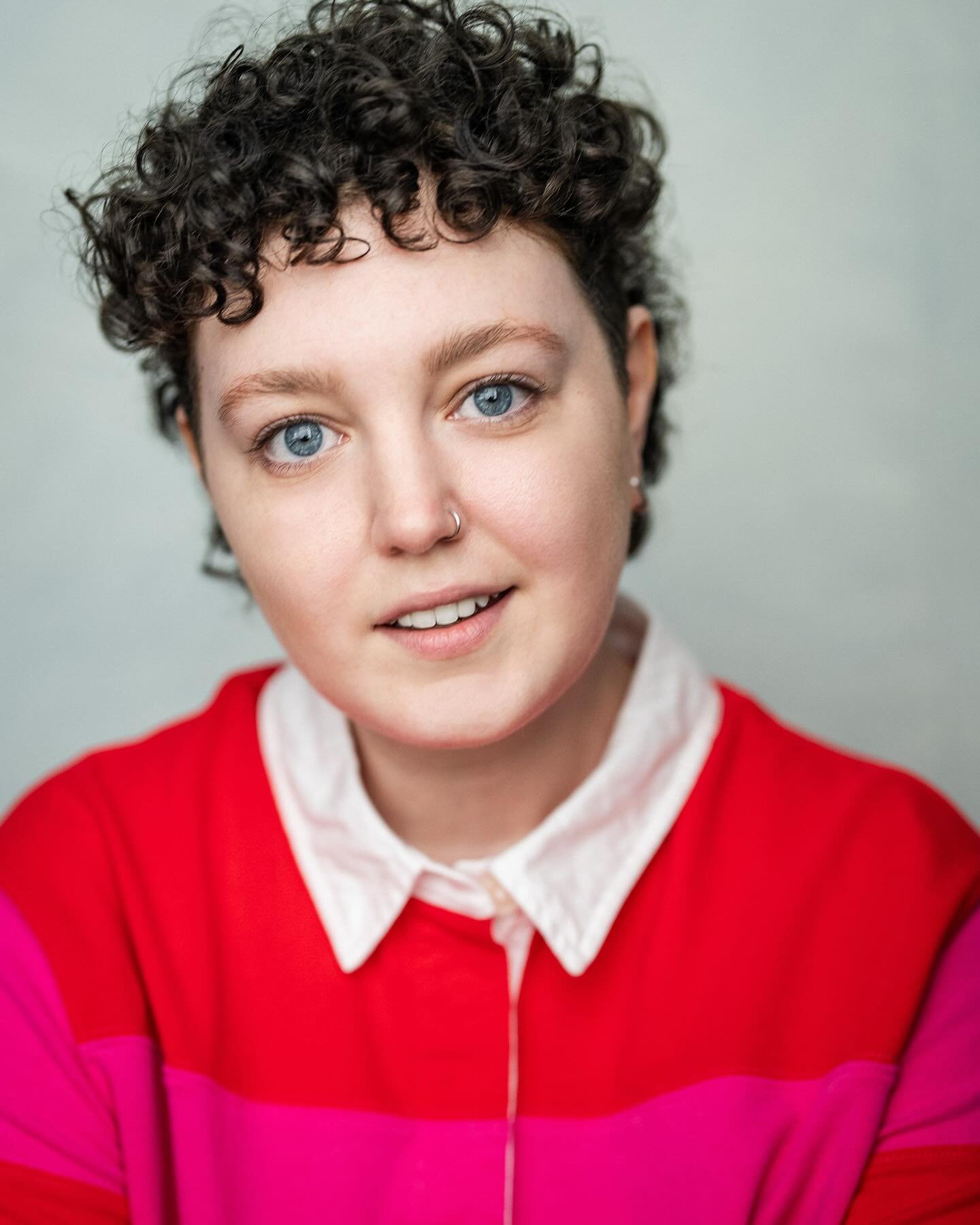 You&rsquo;re never fully dressed without a smile ❤️🩷❤️