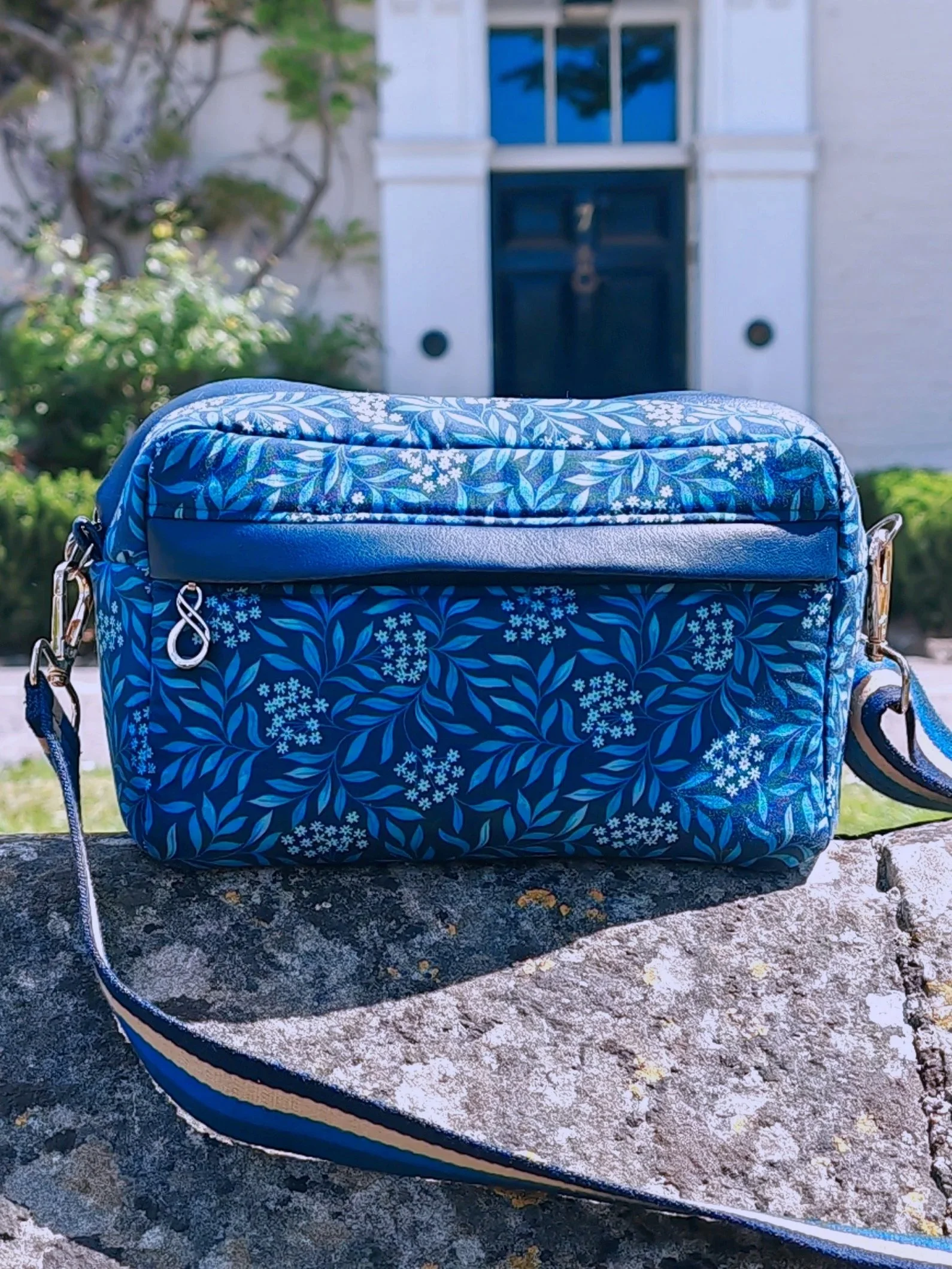 The Una Boxy Bag - £6+VAT