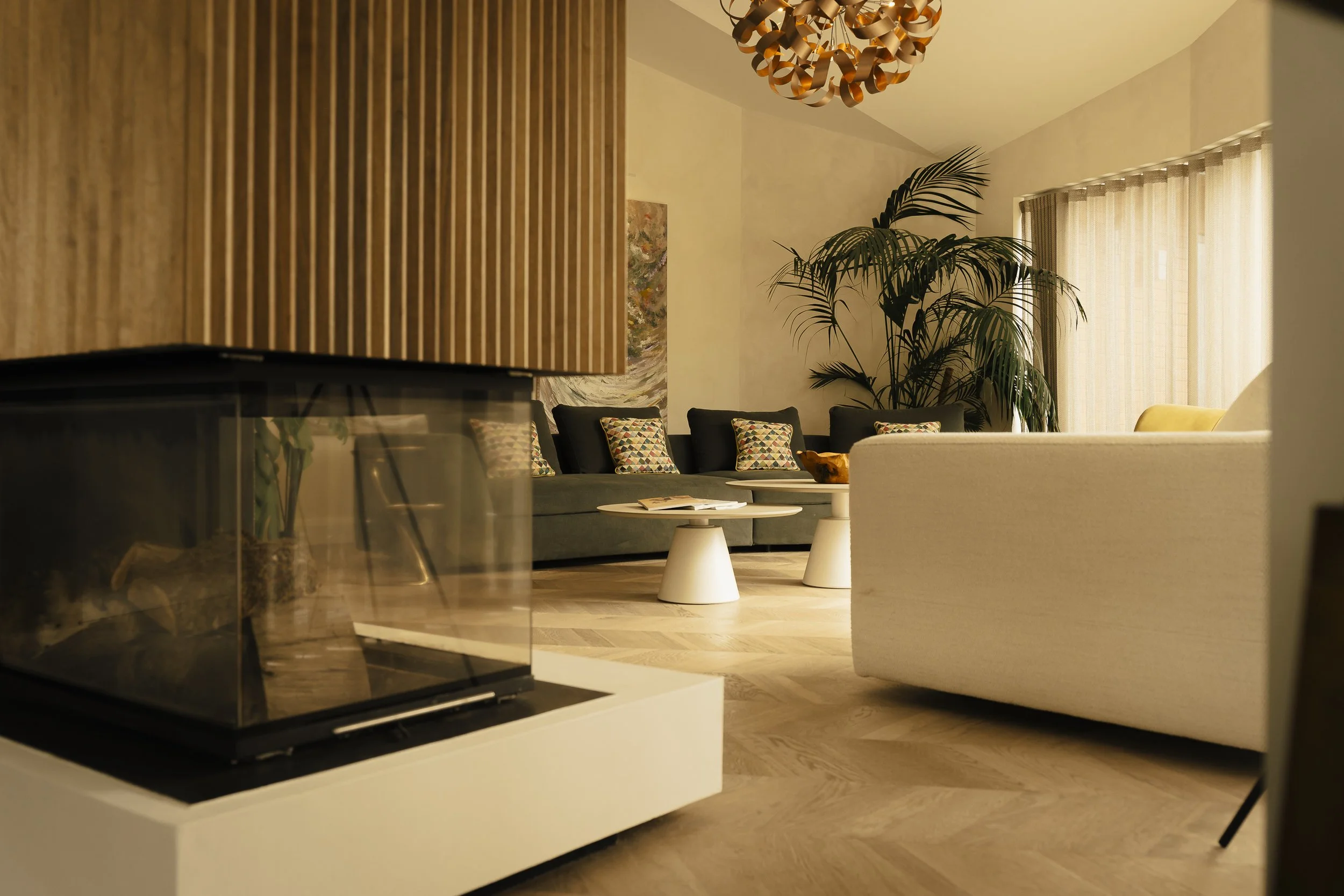 chris main lounge.jpg