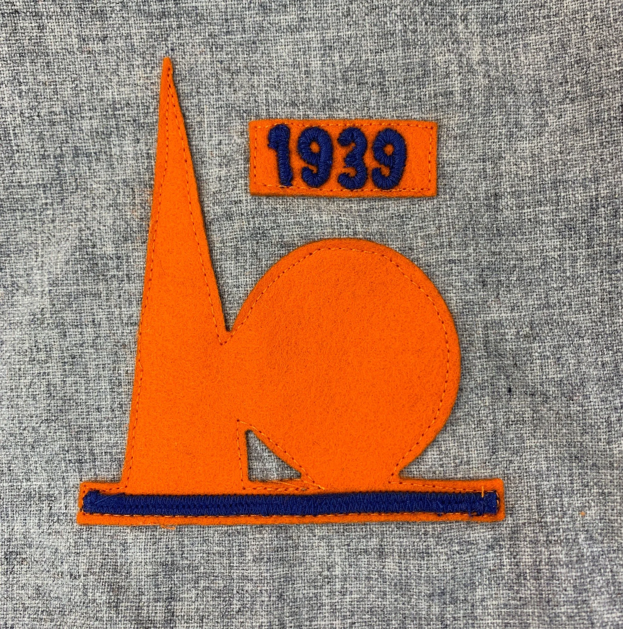 1939 World's Fair patch in felt as worn by the Yankees and Giants