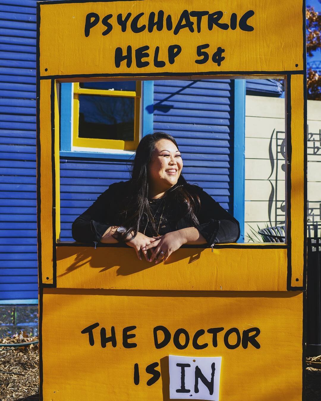 I&rsquo;m no doctor, but I&rsquo;m here to help! Find me in Dallas, near Bishop Arts at Lifeologie Oak Cliff. I&rsquo;m a family therapist who can see the whole family! I see anyone and everyone from ages 5 to 65+ and I specialize in trauma. Help is 