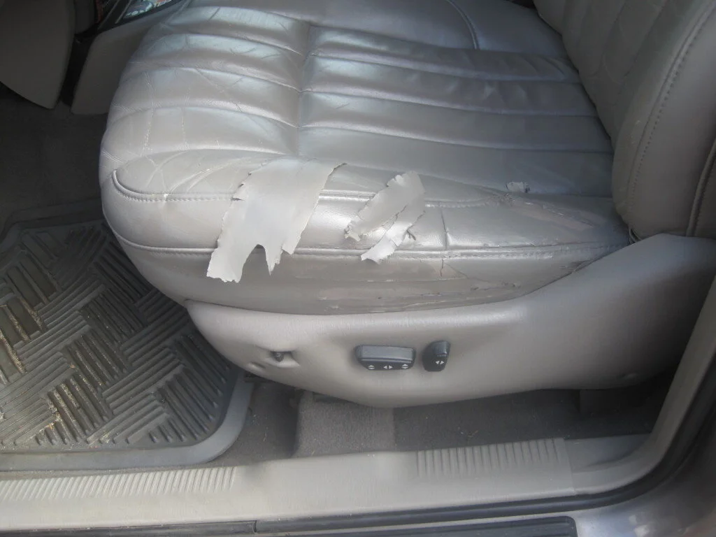 seat-repiar-fail-before-1024x768.jpg