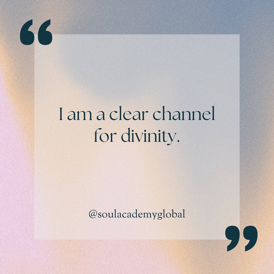 Mantra for the crown chakra - I am a clear channel for divinity. 
⠀⠀⠀⠀⠀⠀⠀⠀⠀
Allow yourself to rest and receive.