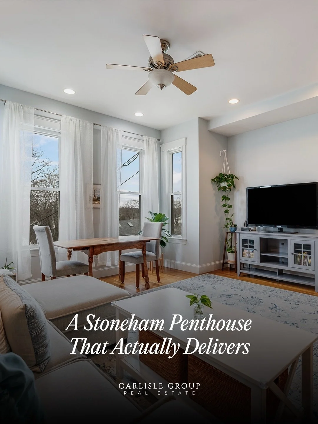 Two levels, a roof deck, and parking. 𝘛𝘩𝘪𝘴 is the combo buyers wait for.

🎈Open House
Saturday, 4/11 from 11am-1pm
Sunday. 4/12 from 10am-12pm

&bull; Penthouse unit with great natural light throughout
&bull; Two levels of living = added space +