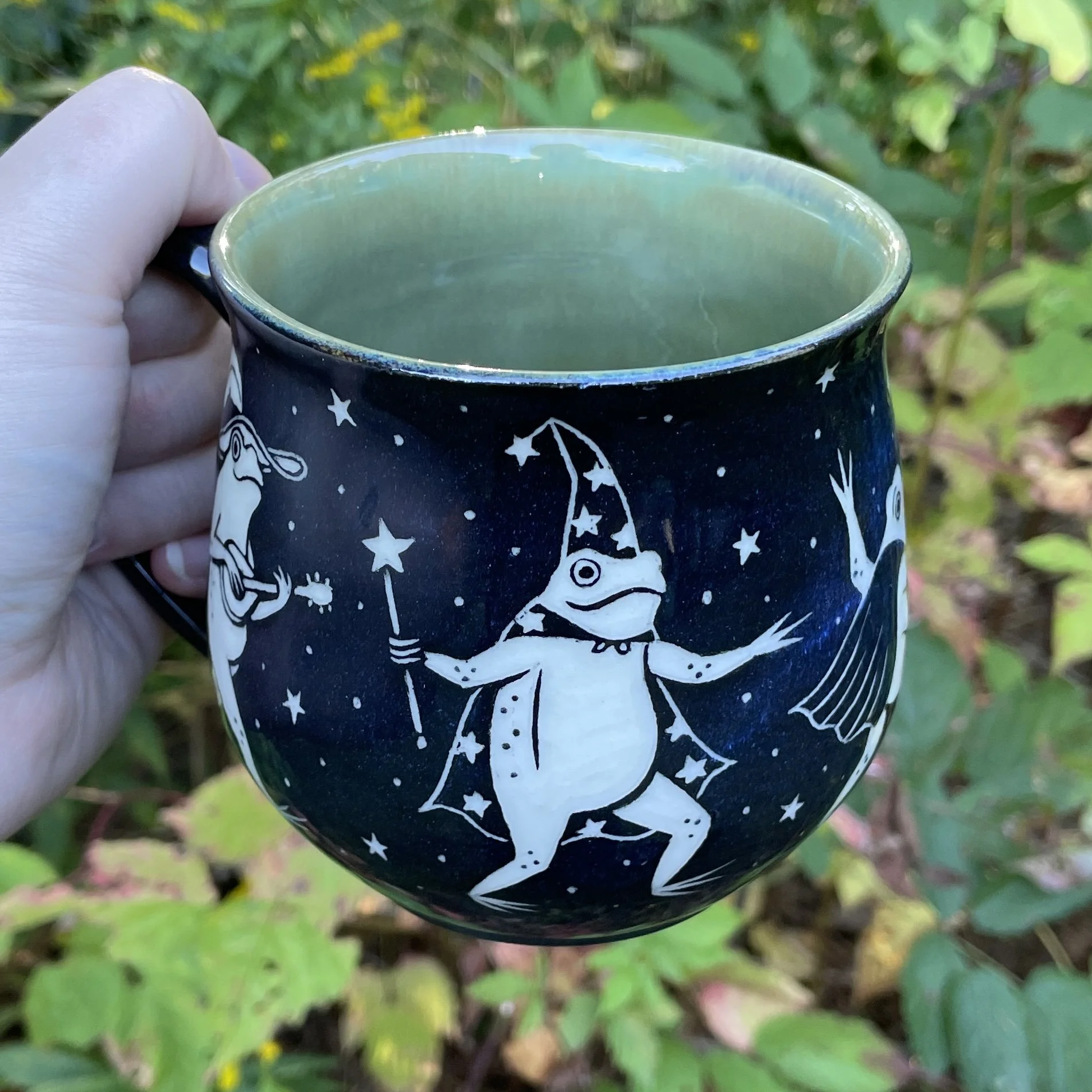 mug medieval frogs B 9.jpg