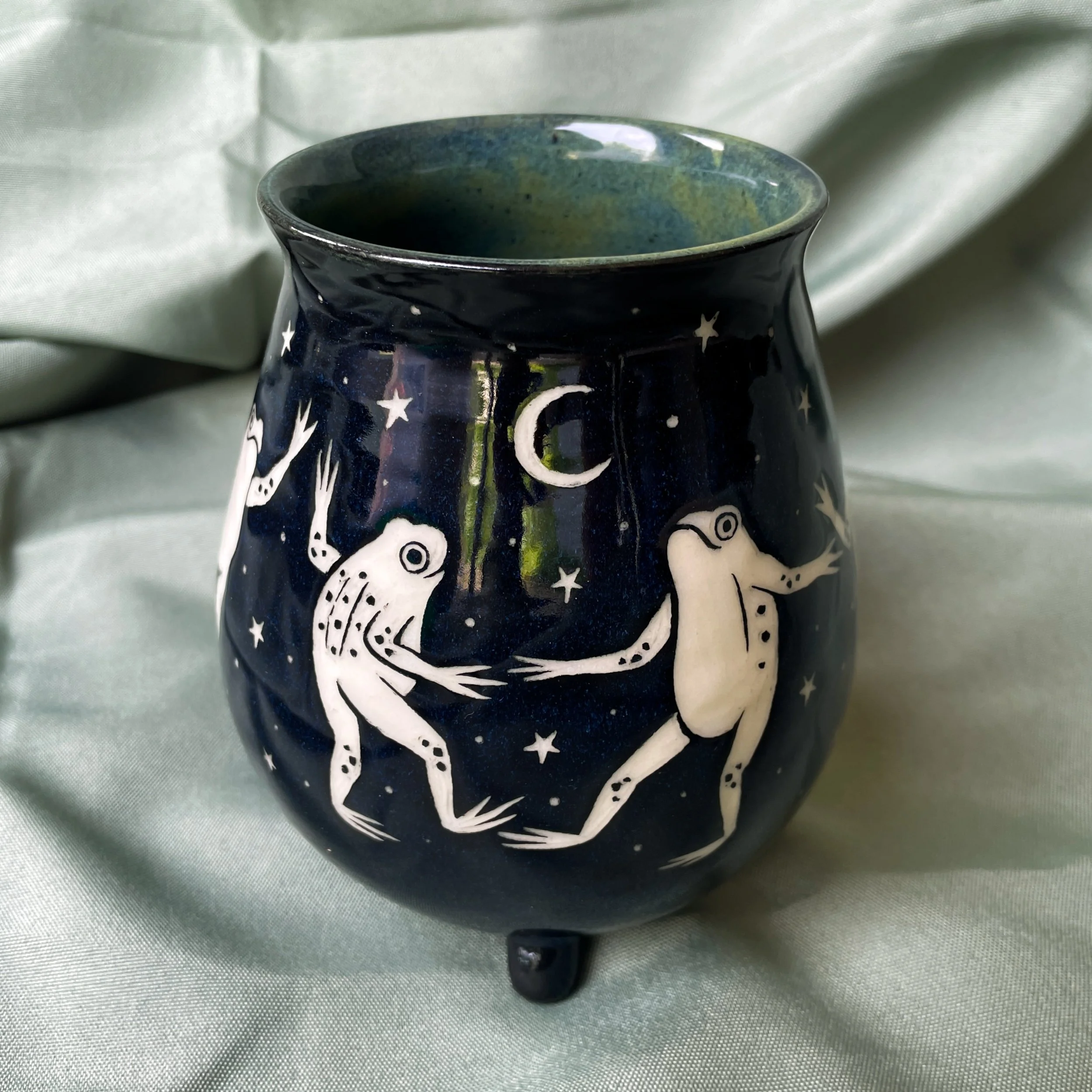 dancing frog cauldorn mug d side view 2.JPEG