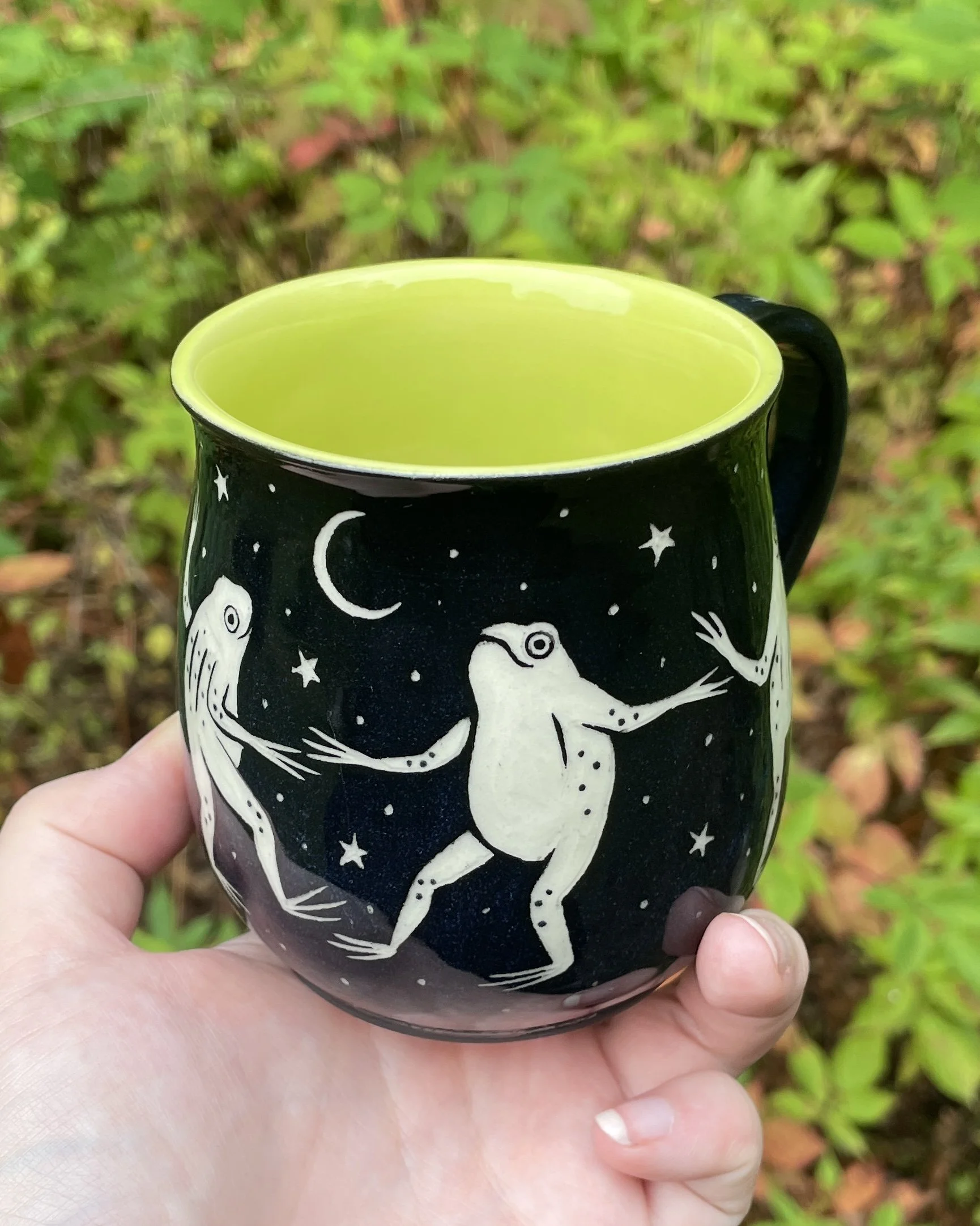 mug dancing frogs A 8.jpg