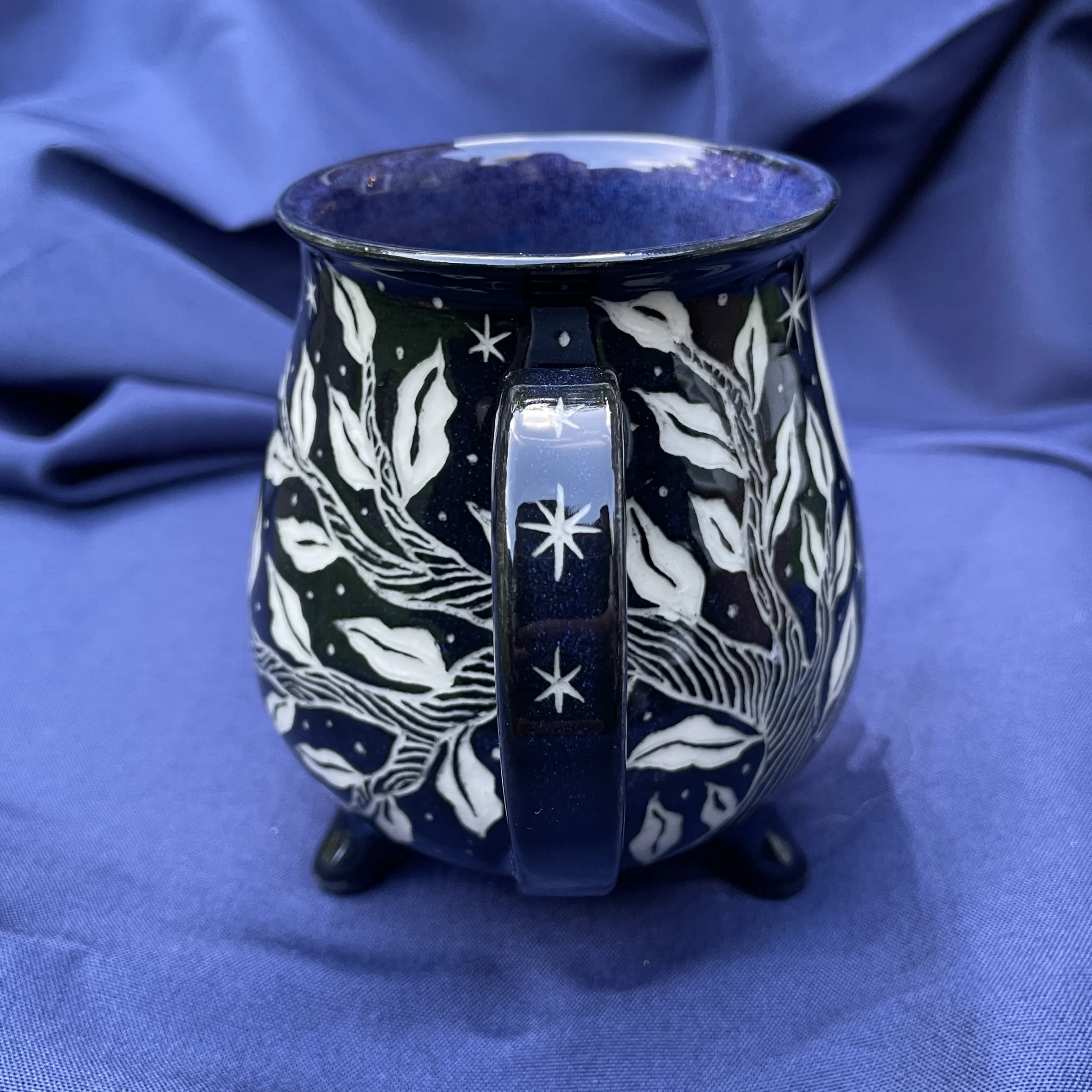 cauldron mug raven B 4.jpg