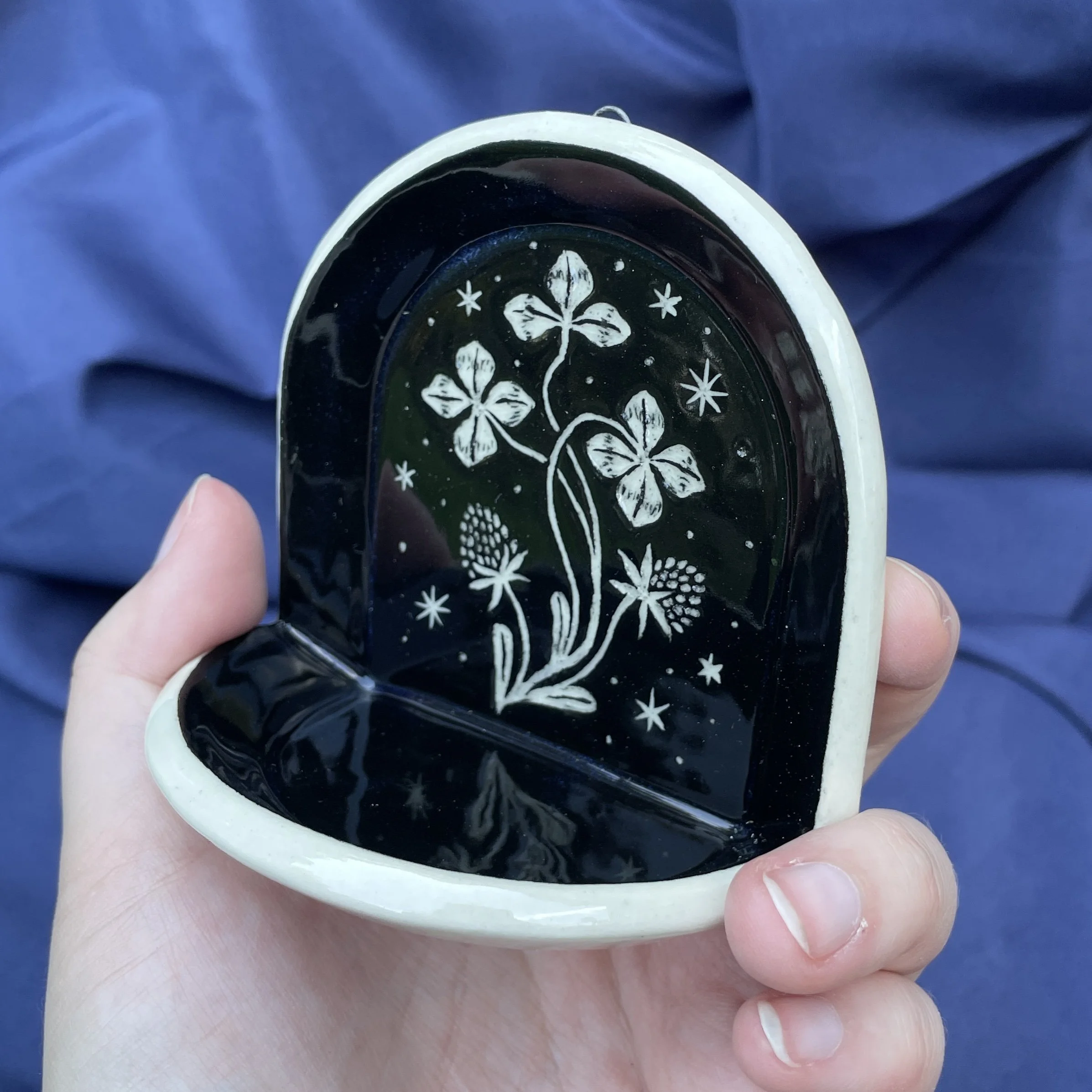 altar shelf clover 4.jpg