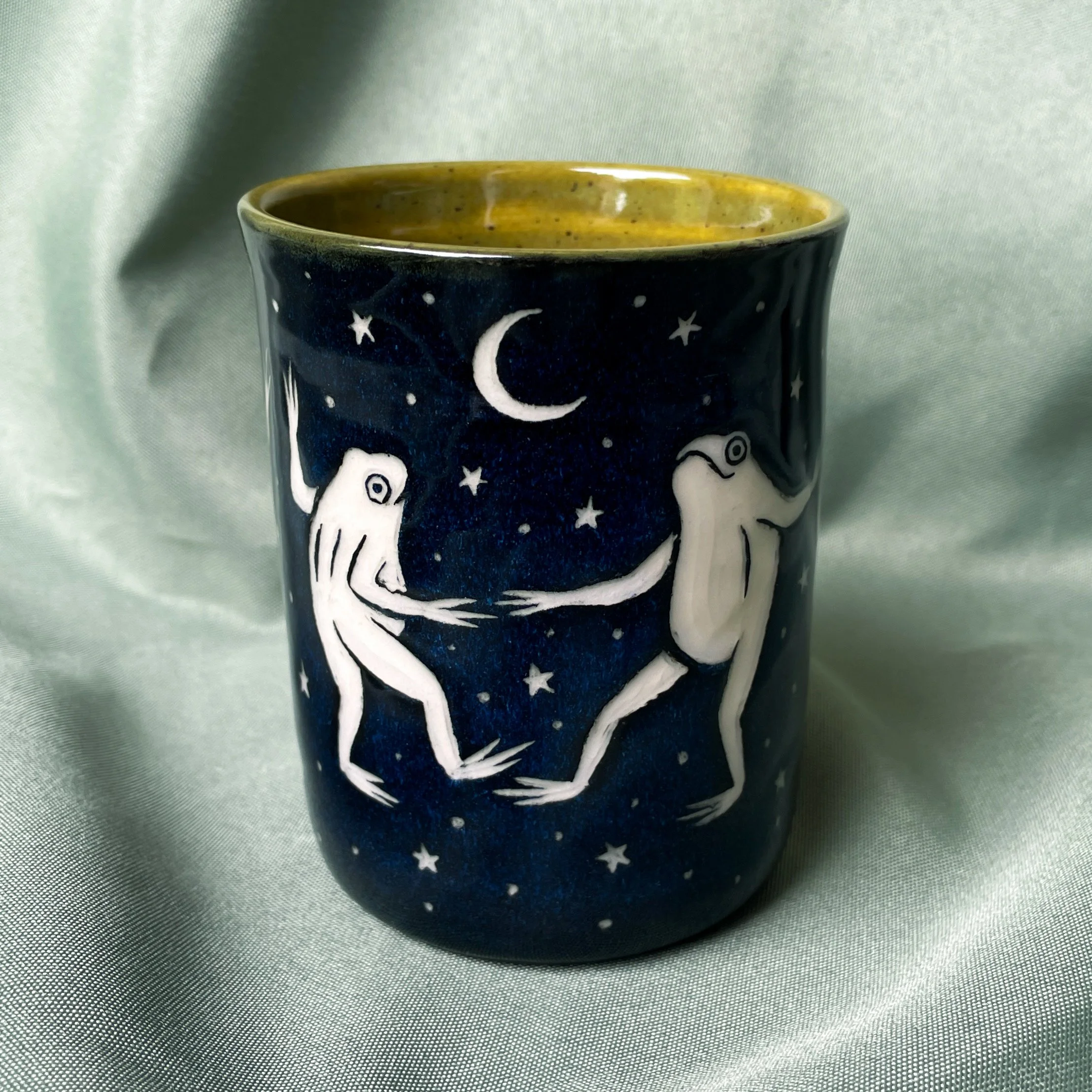 Small Cup - Dancing Frogs B