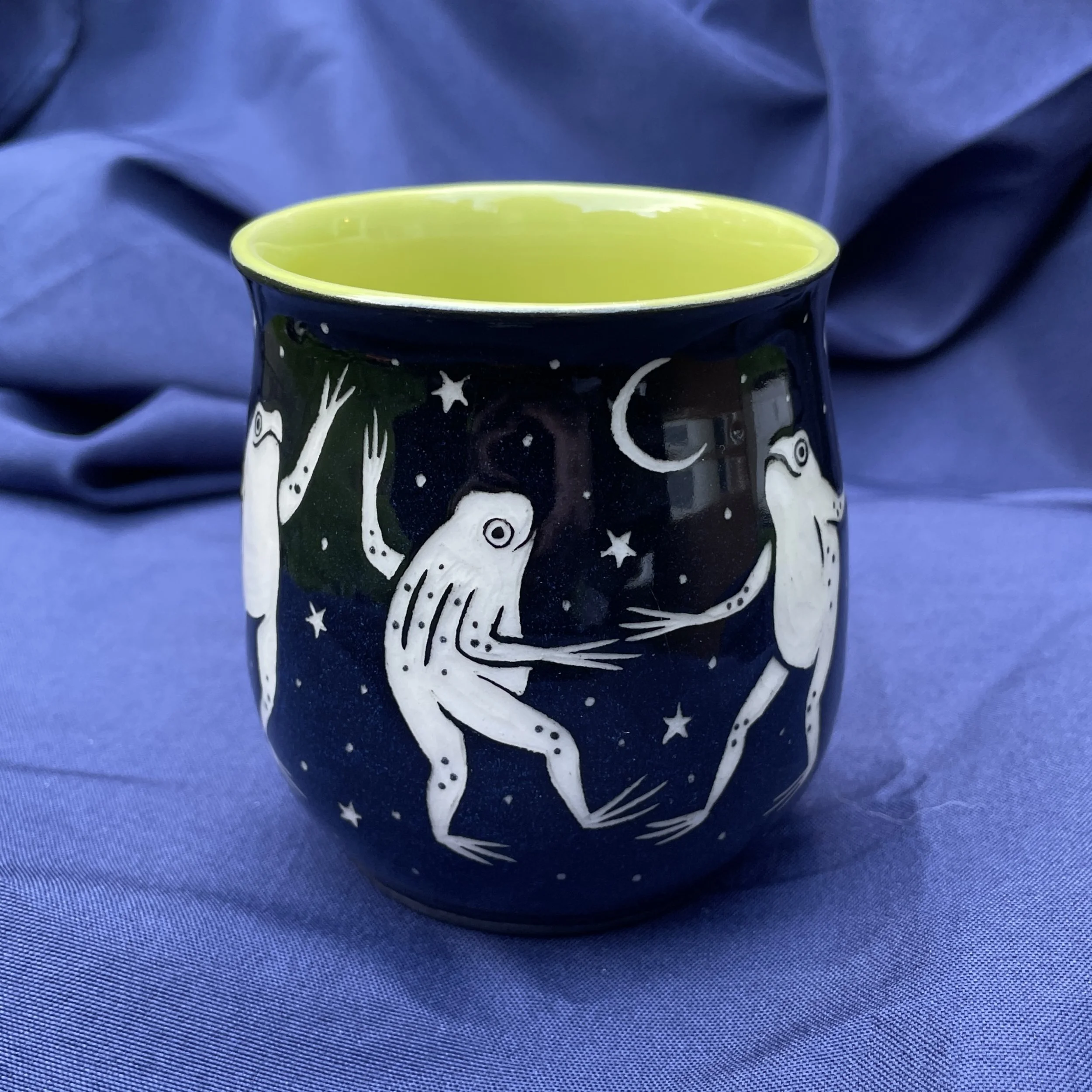 mug dancing frogs A 6.jpg