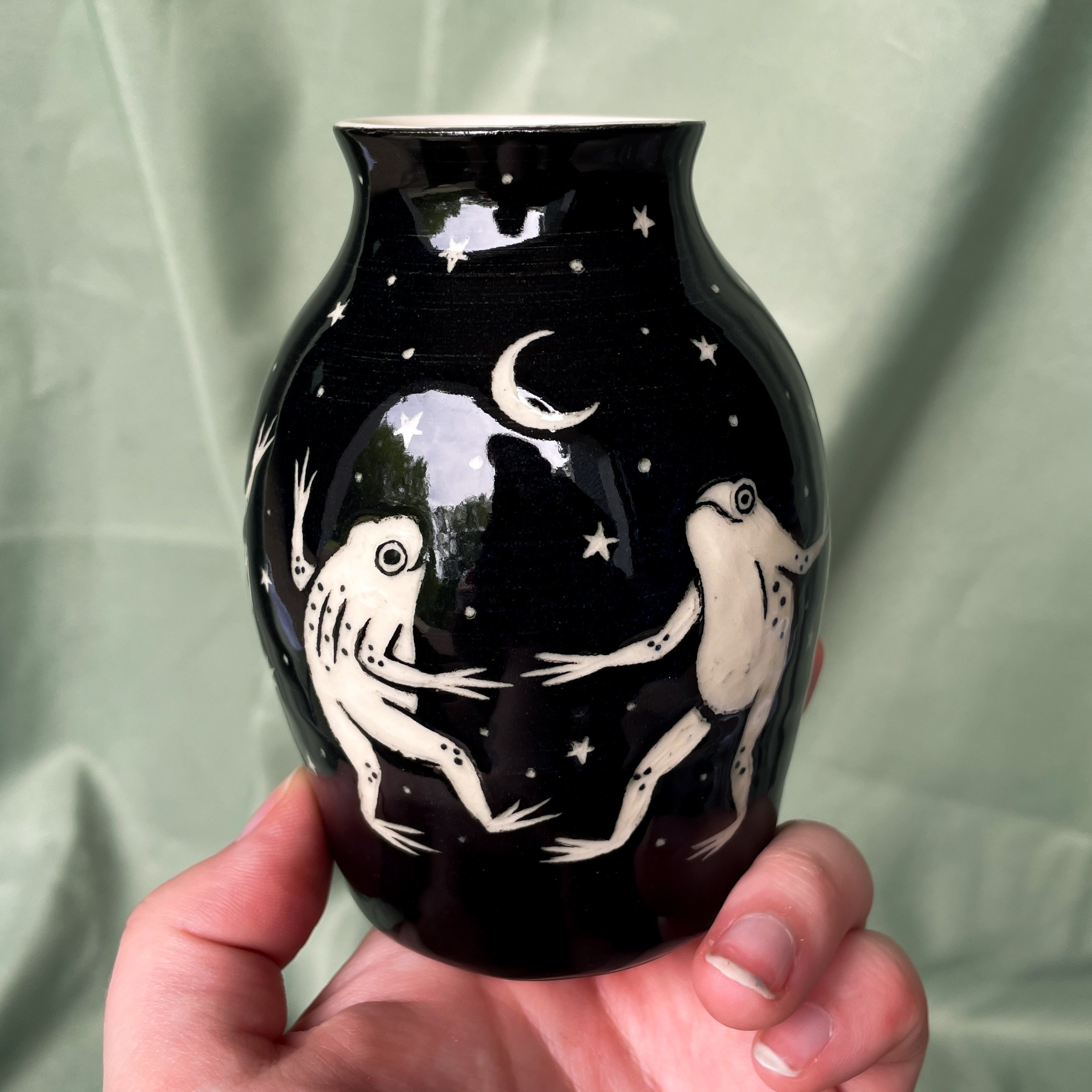 Bud Vase - Dancing Frogs